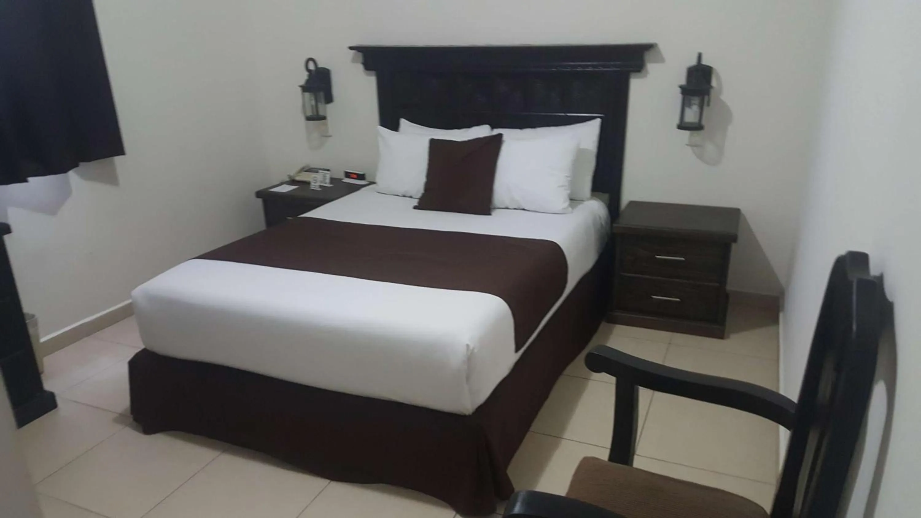 Photo of the whole room, Bed in Hotel Go Inn