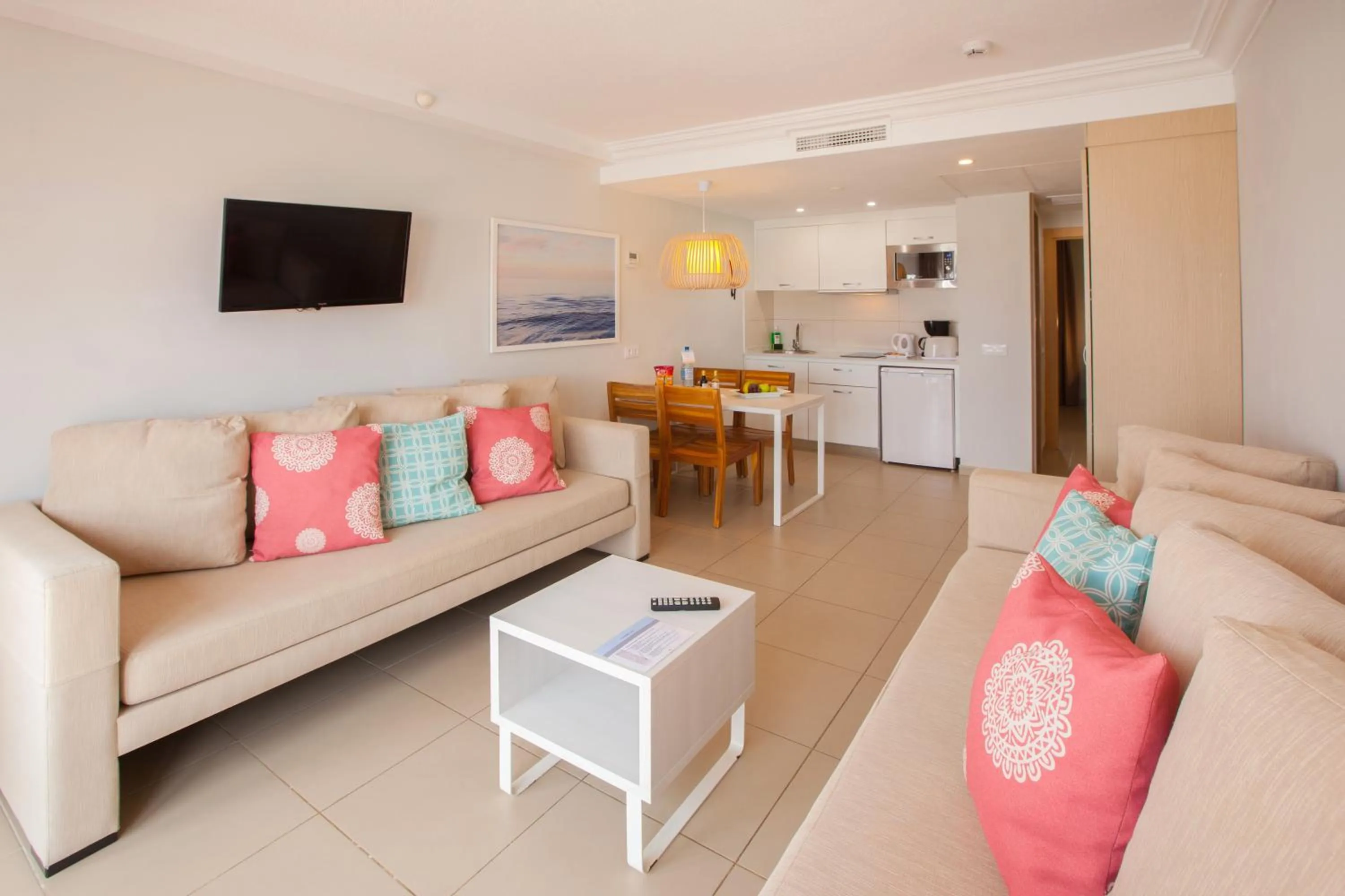 TV and multimedia in Grupotel Flamingo Beach