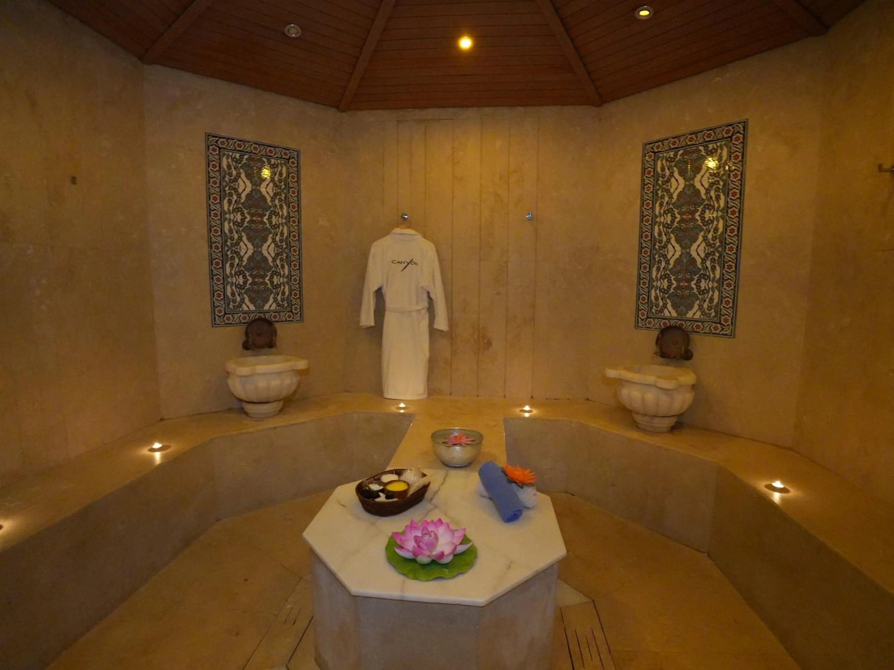 Spa and wellness centre/facilities in Canyon Hotel Erbil