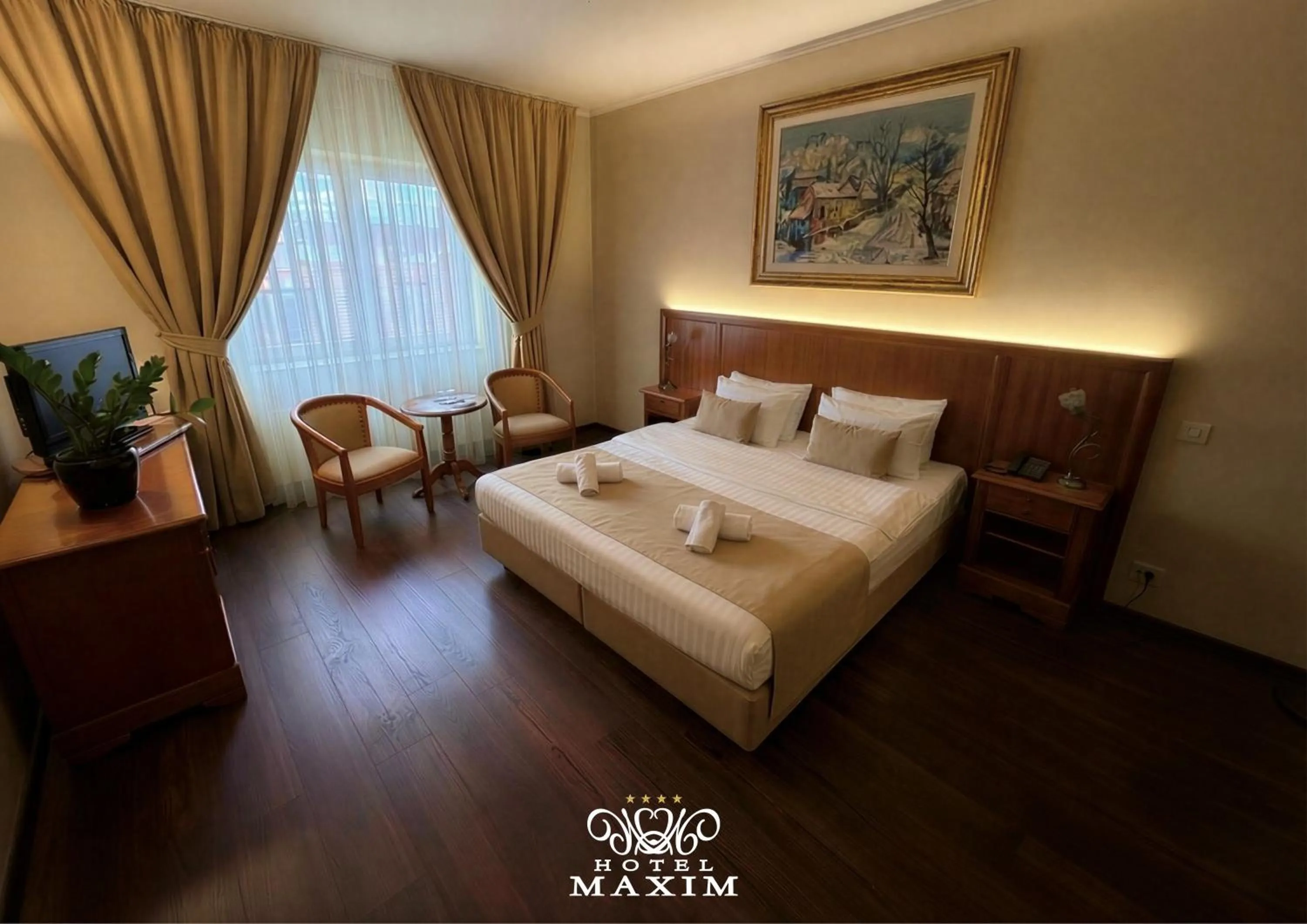 Bedroom, Bed in Hotel Maxim