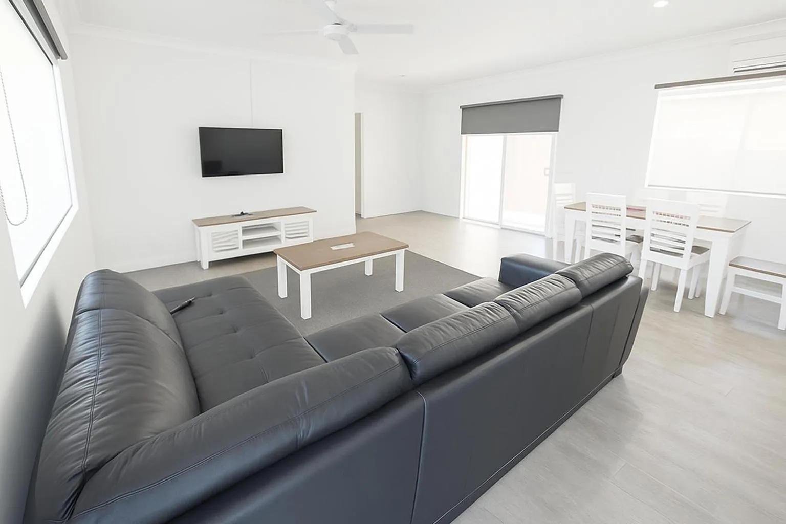 Living room in Busselton Gale Street Motel & Villas