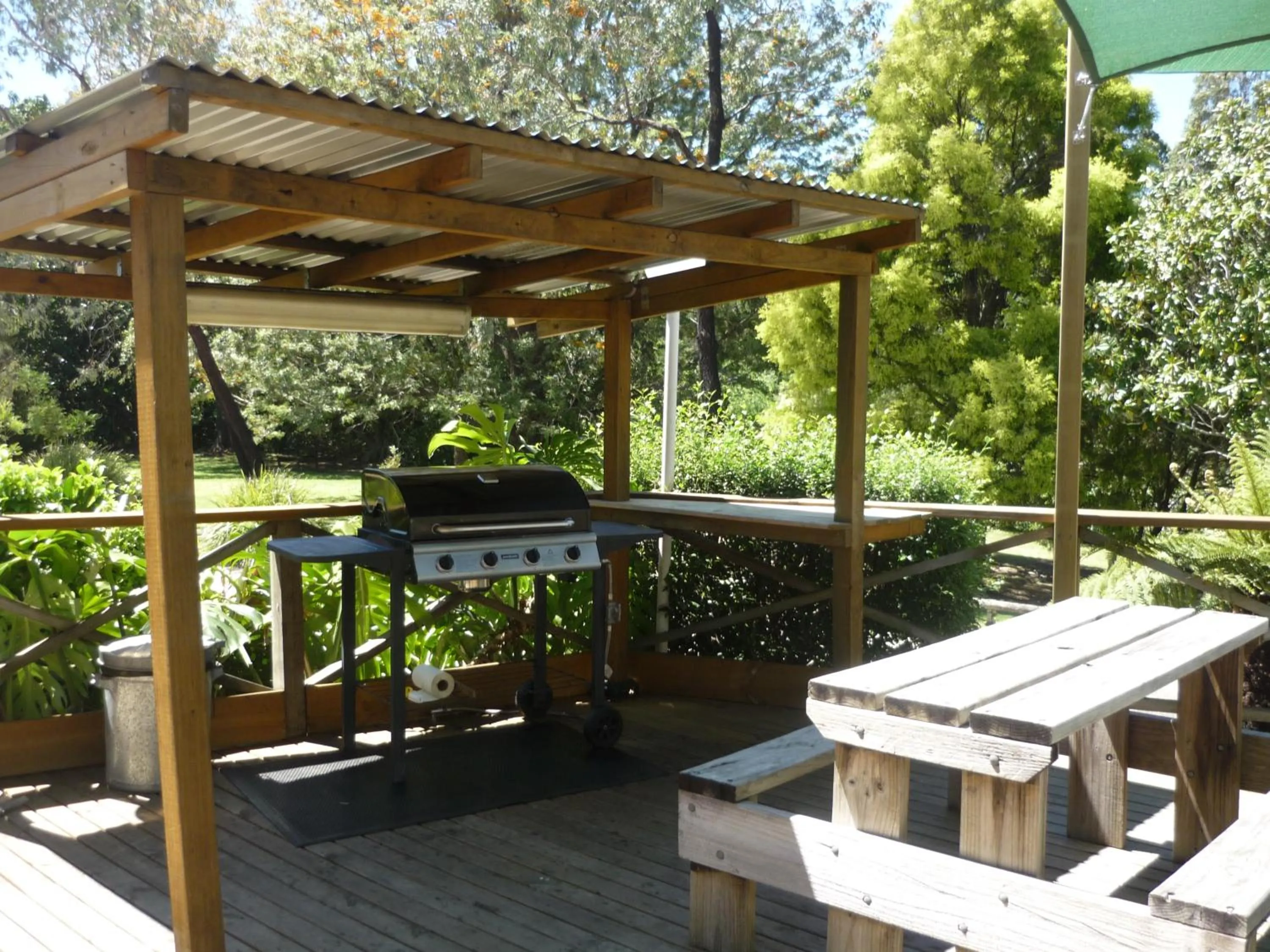 BBQ facilities in Solomon Inn Motel Figtree