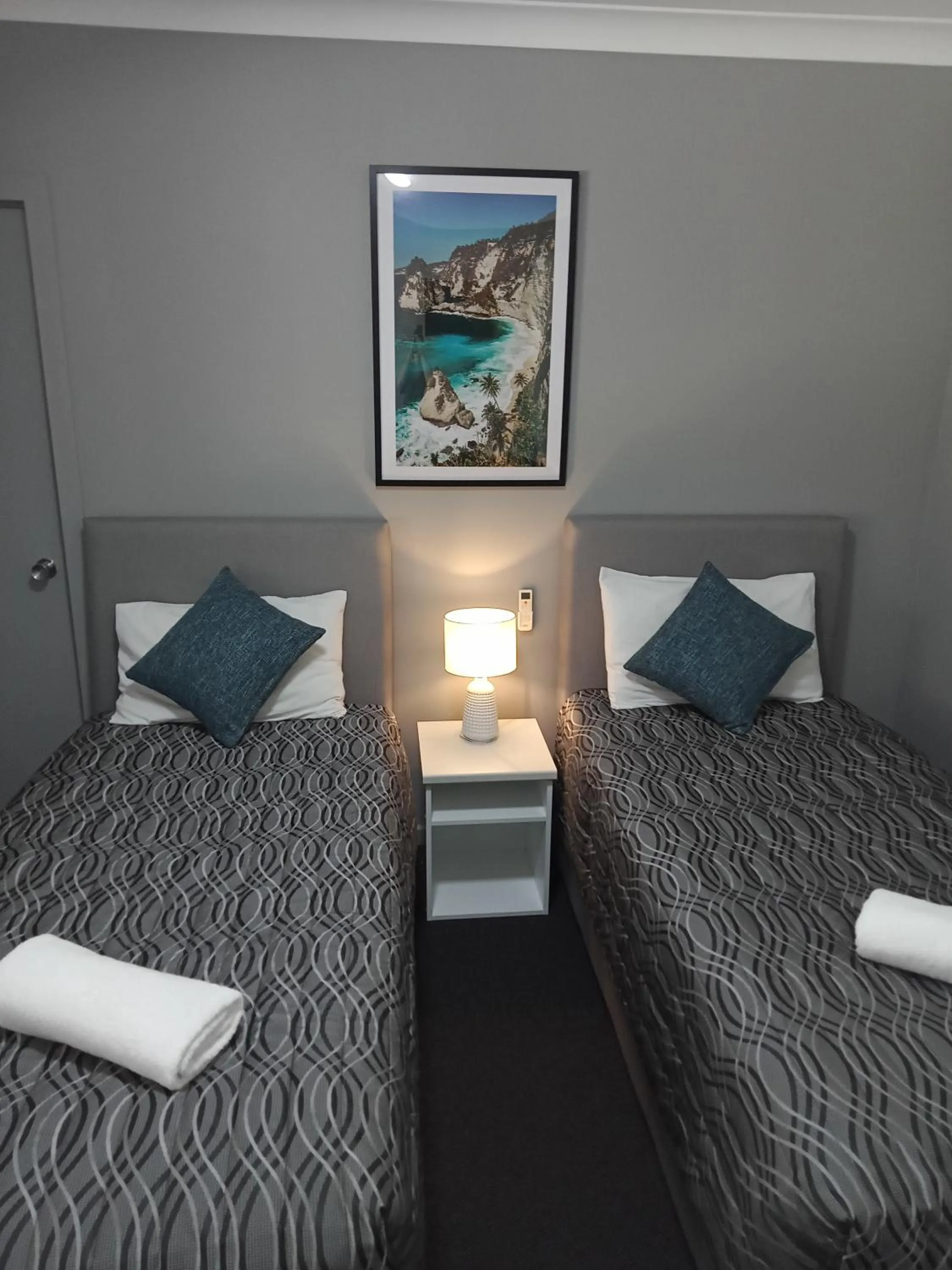 Bedroom, Bed in Solomon Inn Motel Figtree