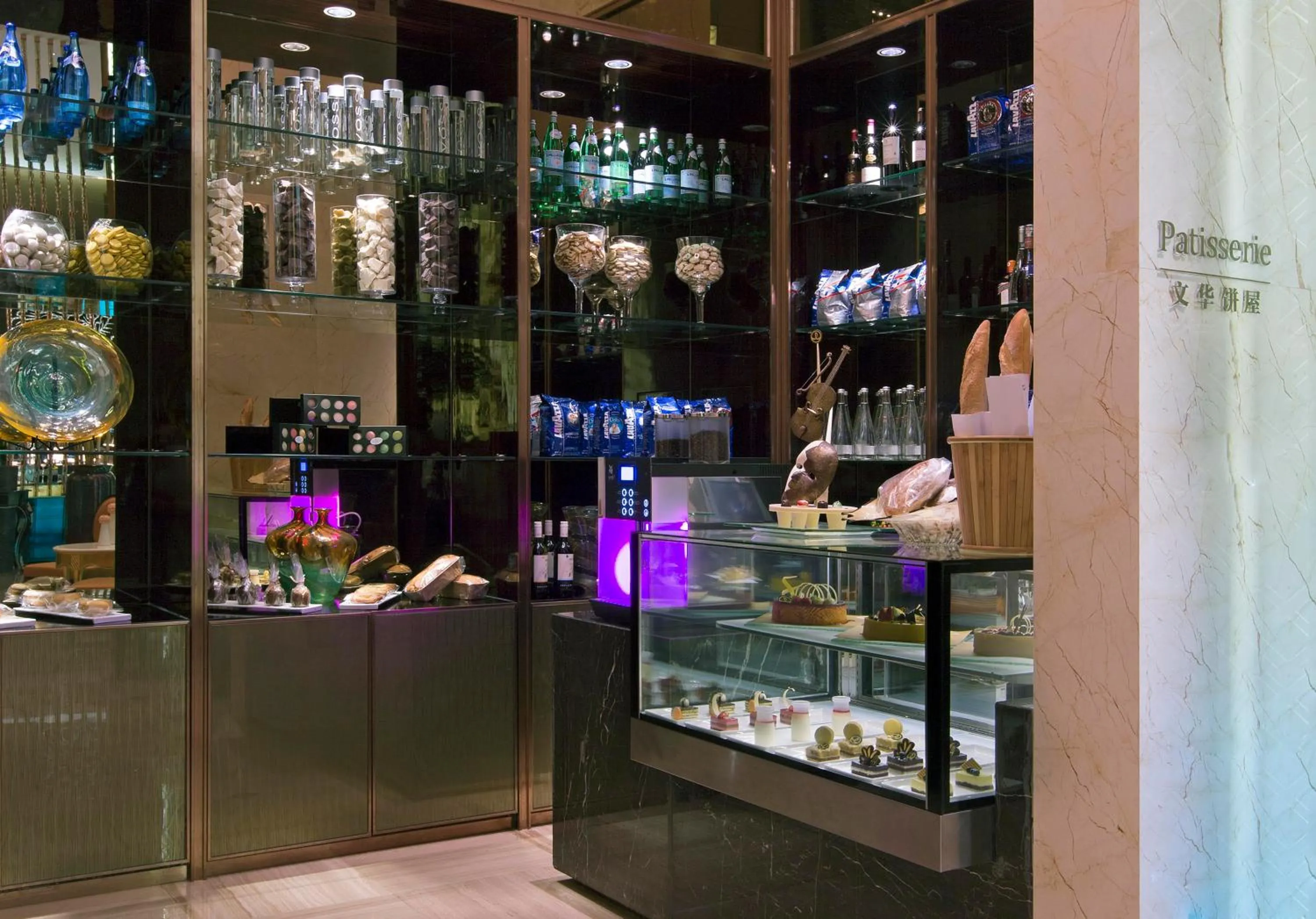 On-site shops in Wanda Vista Changsha