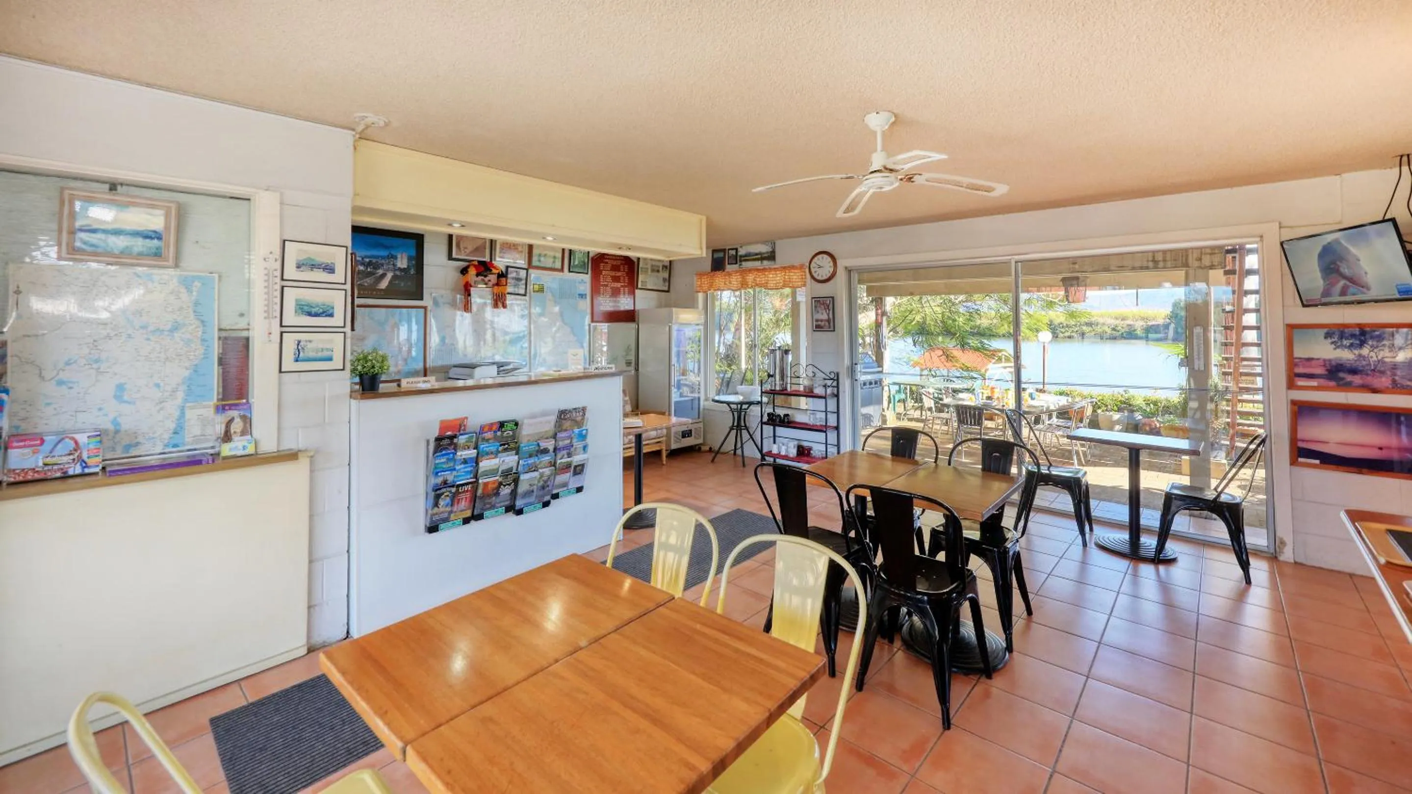 Lobby or reception in Tweed River Motel