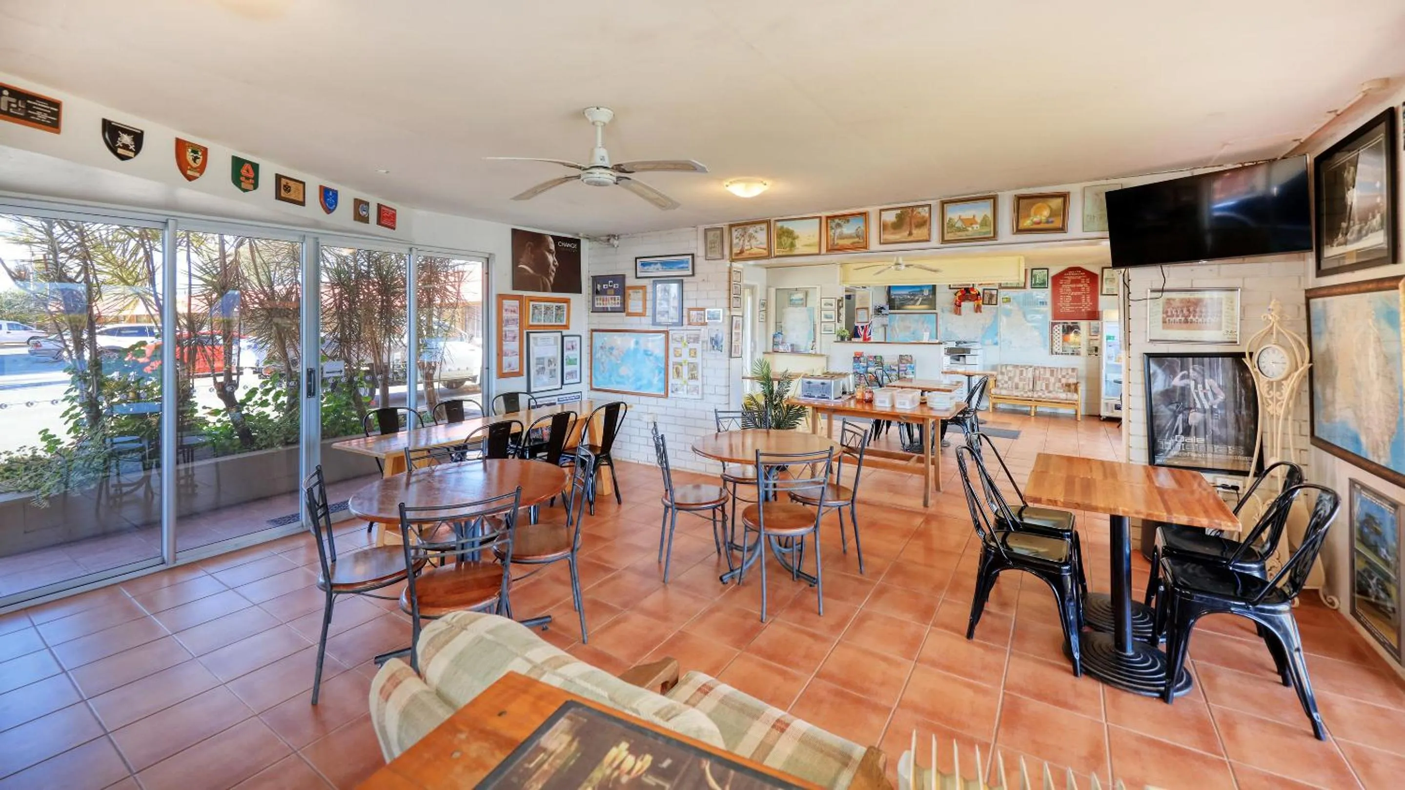 Dining area in Tweed River Motel
