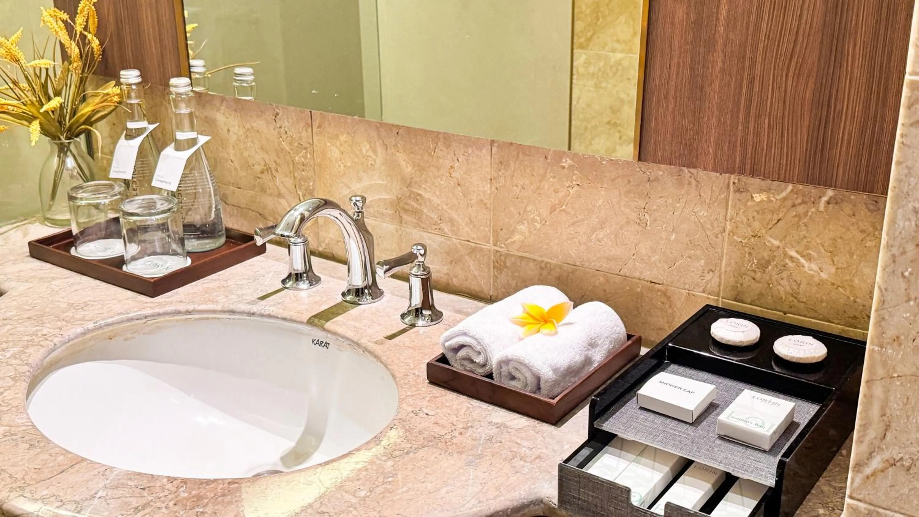 Bathroom in Lorin Solo Hotel