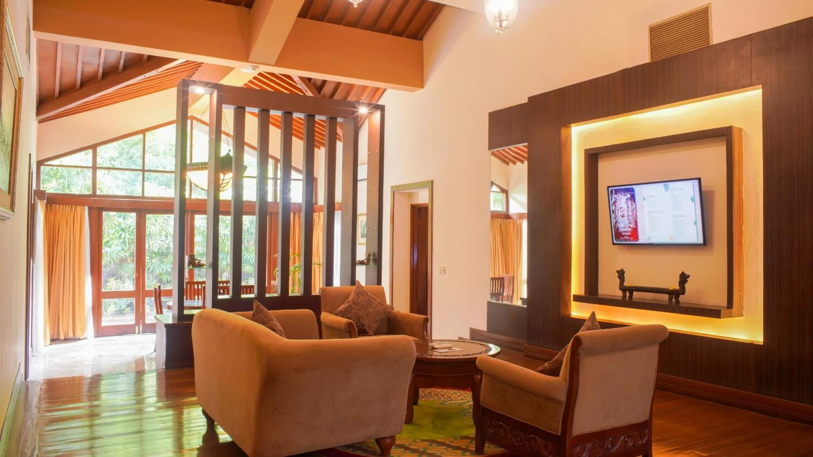 Living room in Lorin Solo Hotel