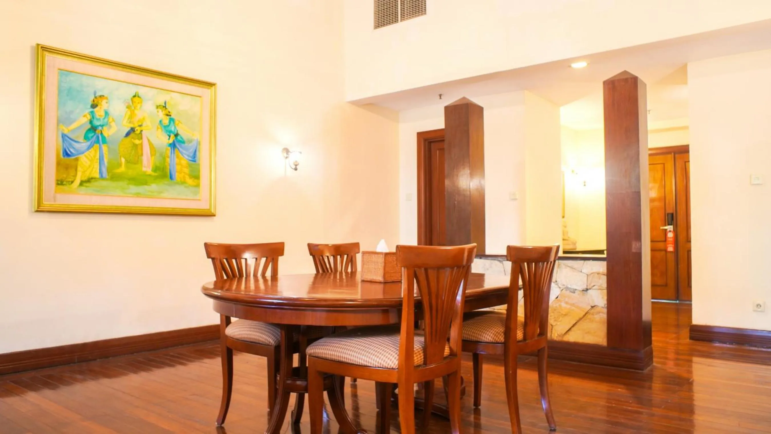 Dinner in Lorin Solo Hotel