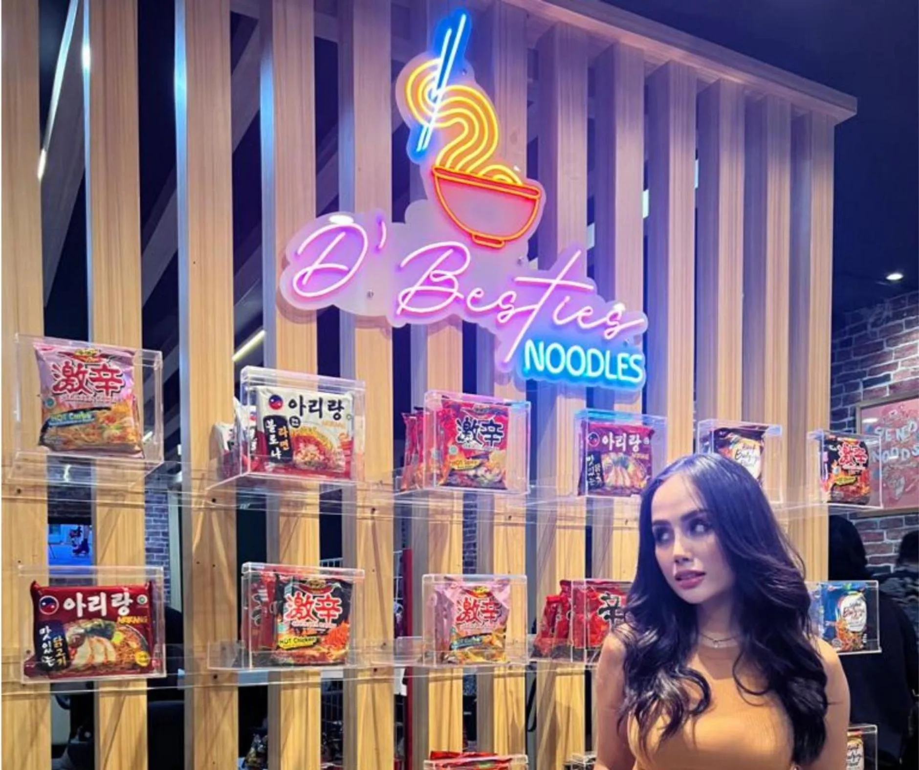 Restaurant/places to eat in D'Bamboo Suites