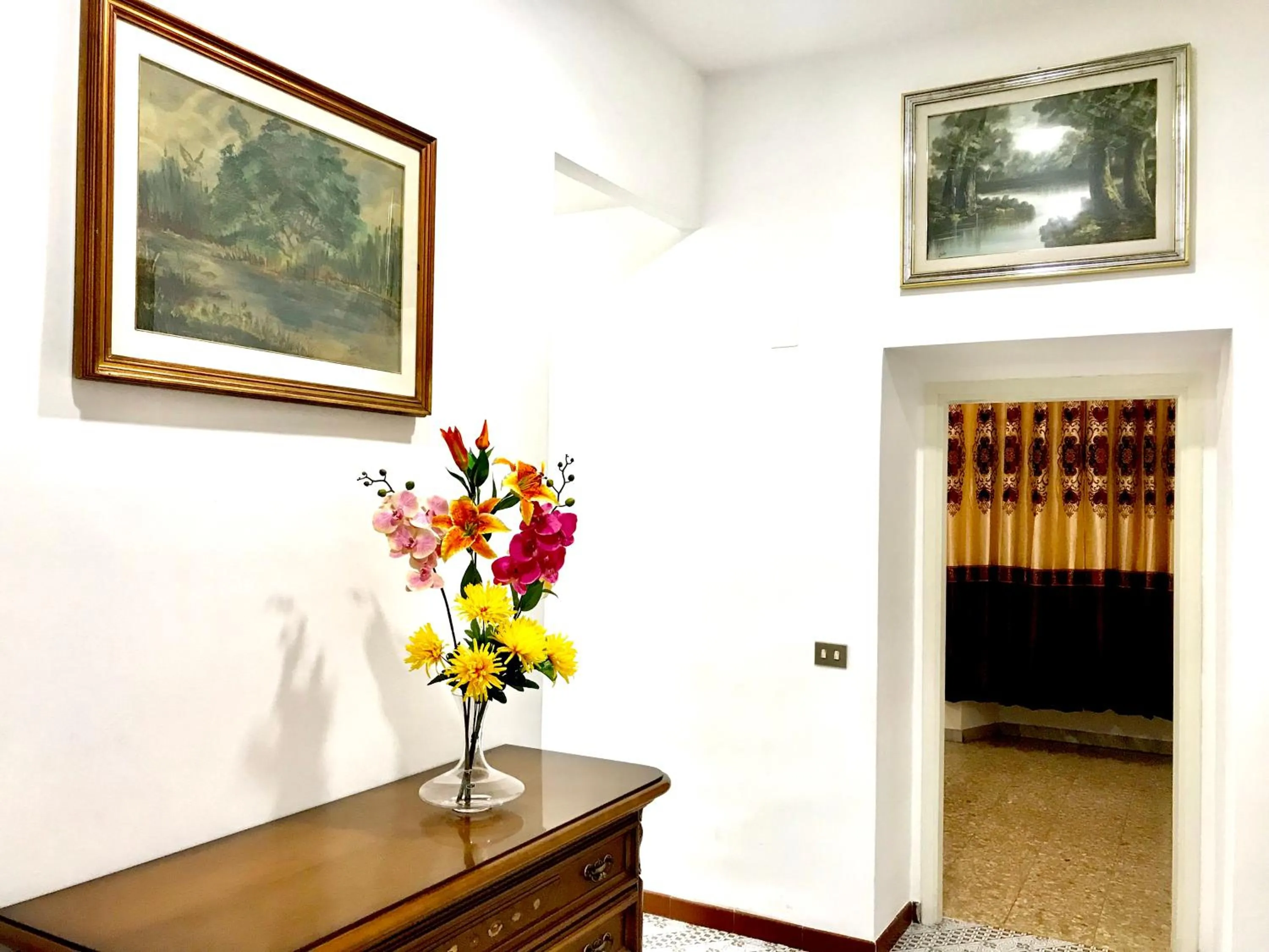 Lobby or reception in COLOSSEUM LUXURY ROOM