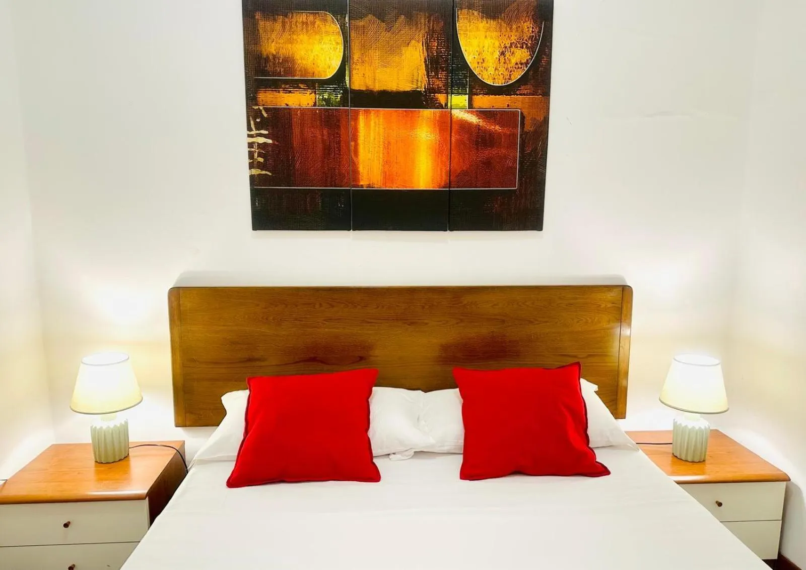 Property building, Bed in COLOSSEUM LUXURY ROOM