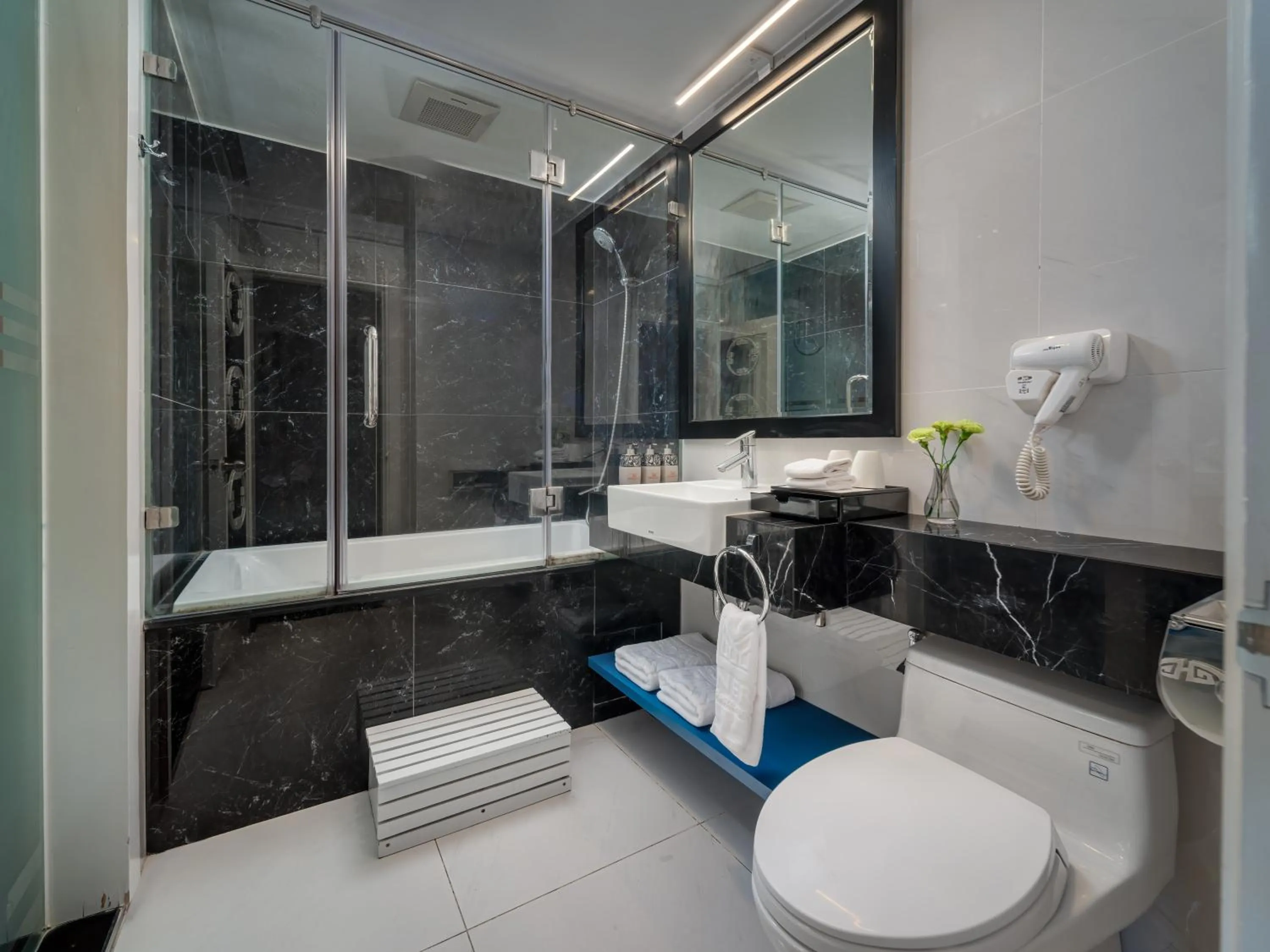 Minerva Church Hotel