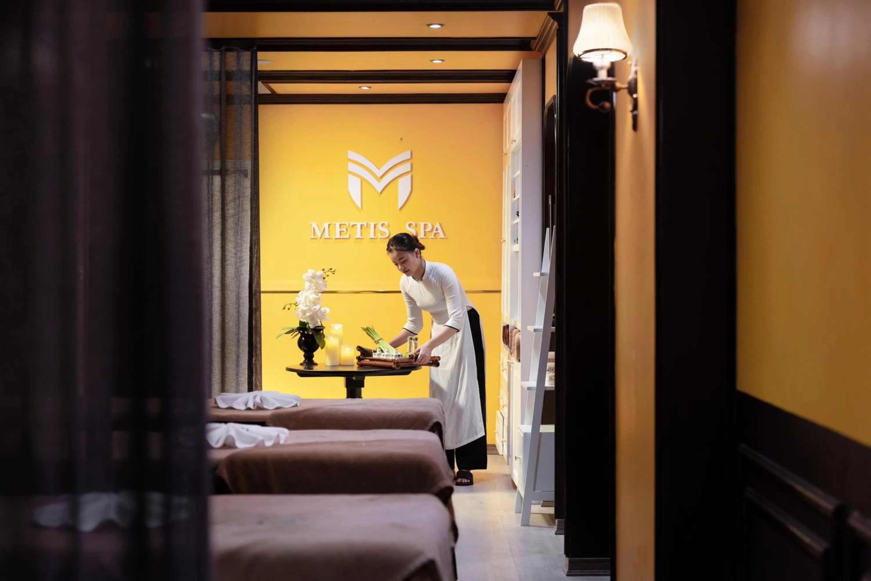 Massage in Minerva Church Hotel