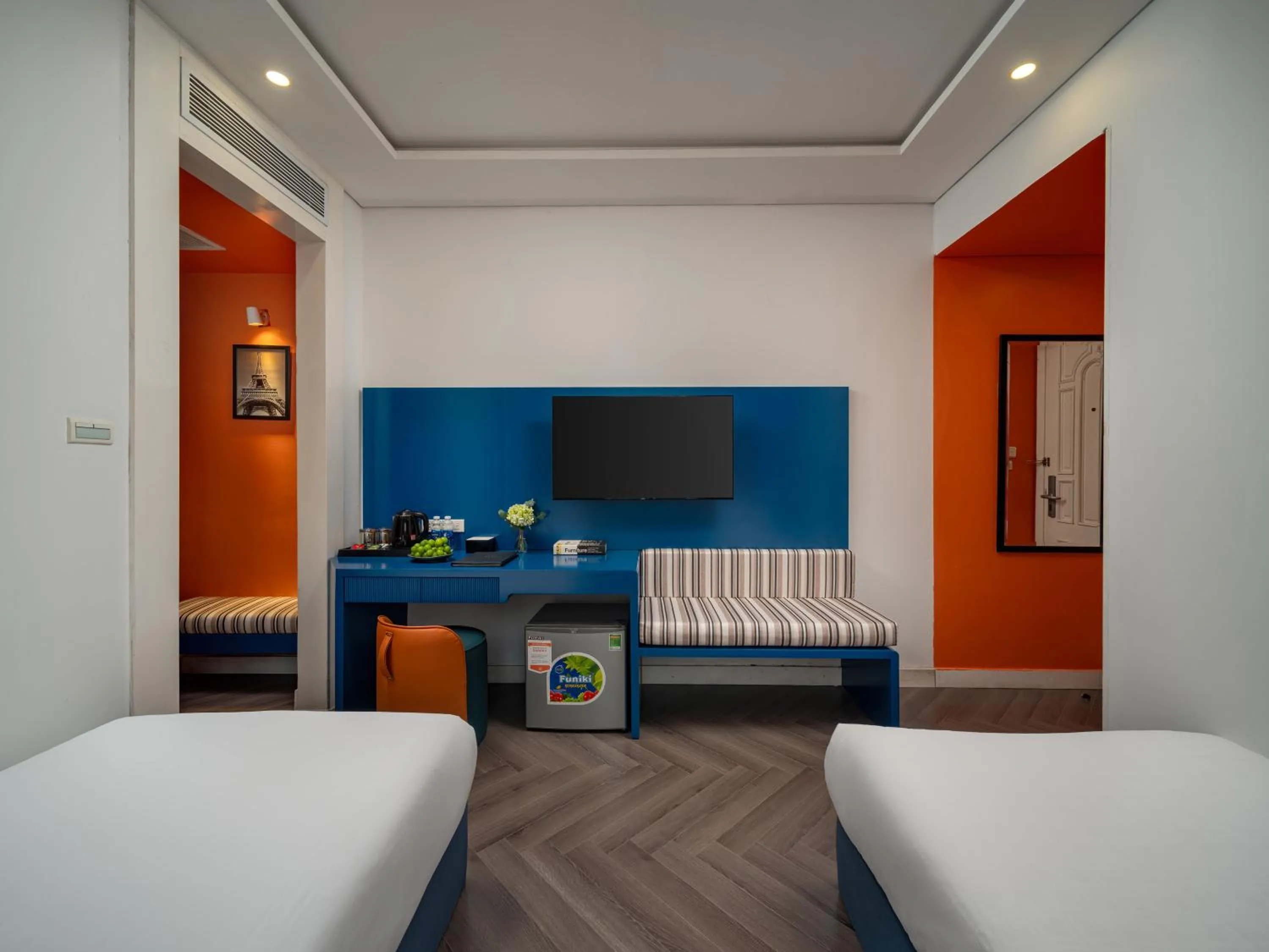 Bed in Minerva Church Hotel