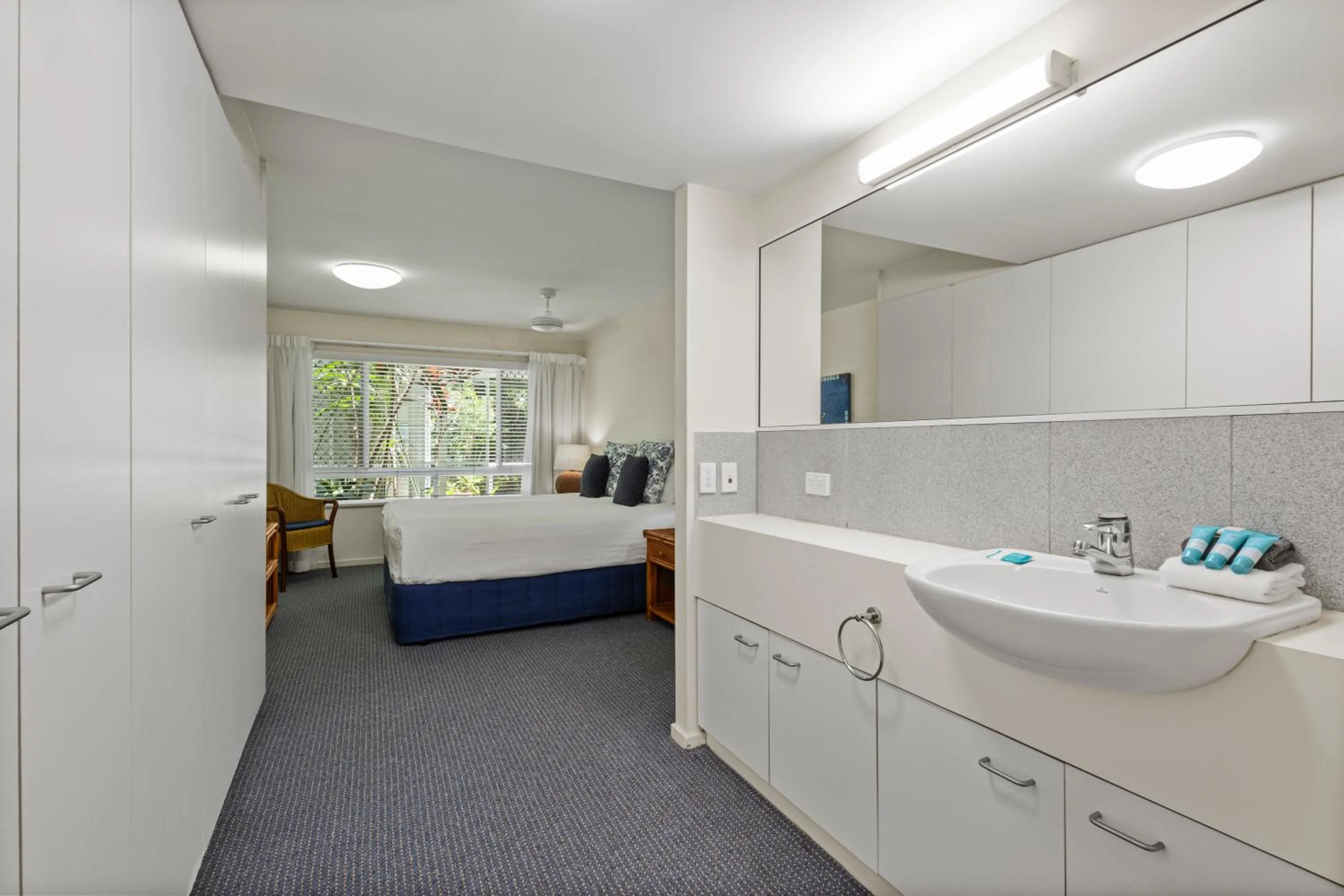 Bedroom in Sunshine Vista