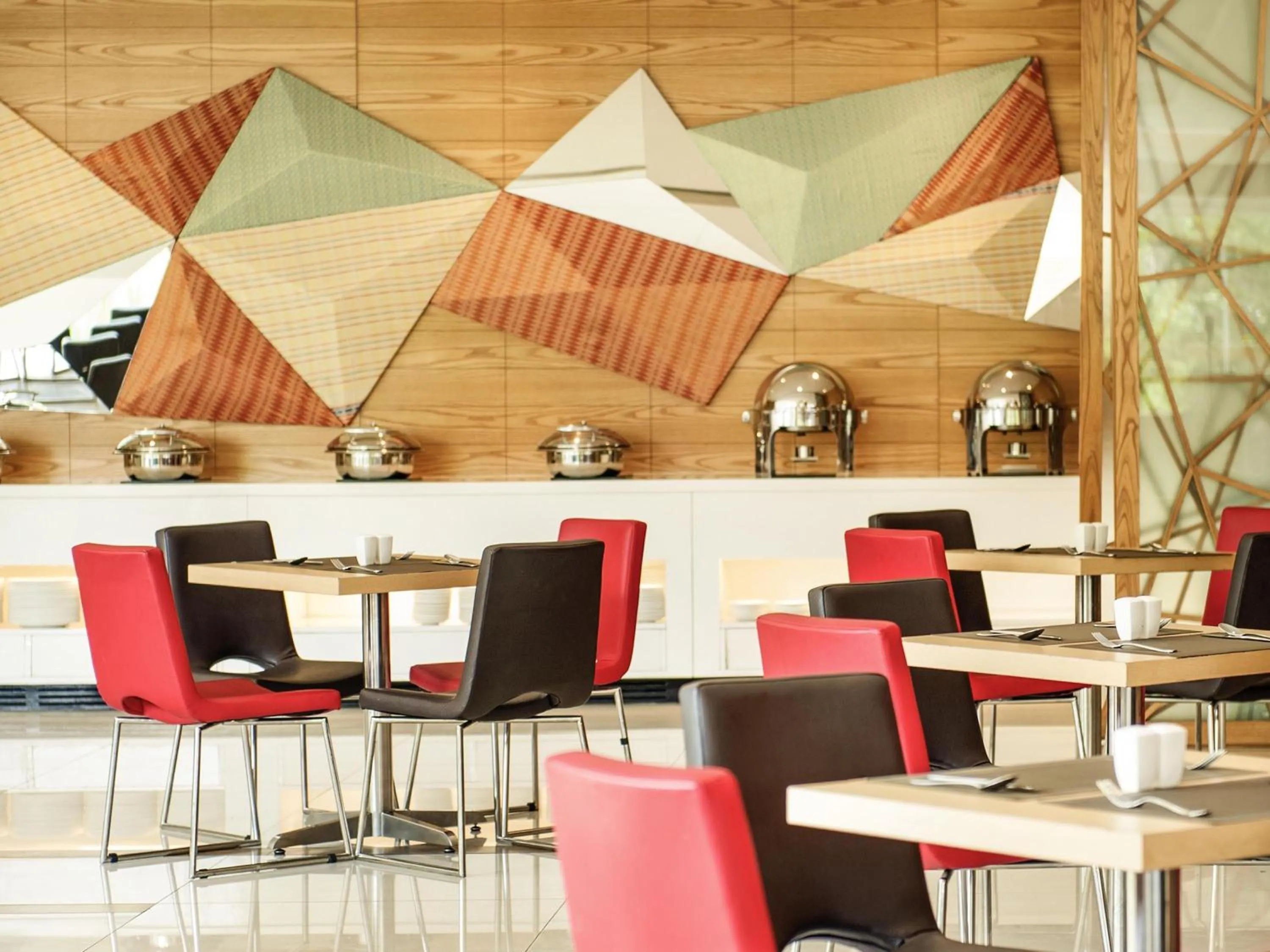 Restaurant/places to eat in Ibis Balikpapan