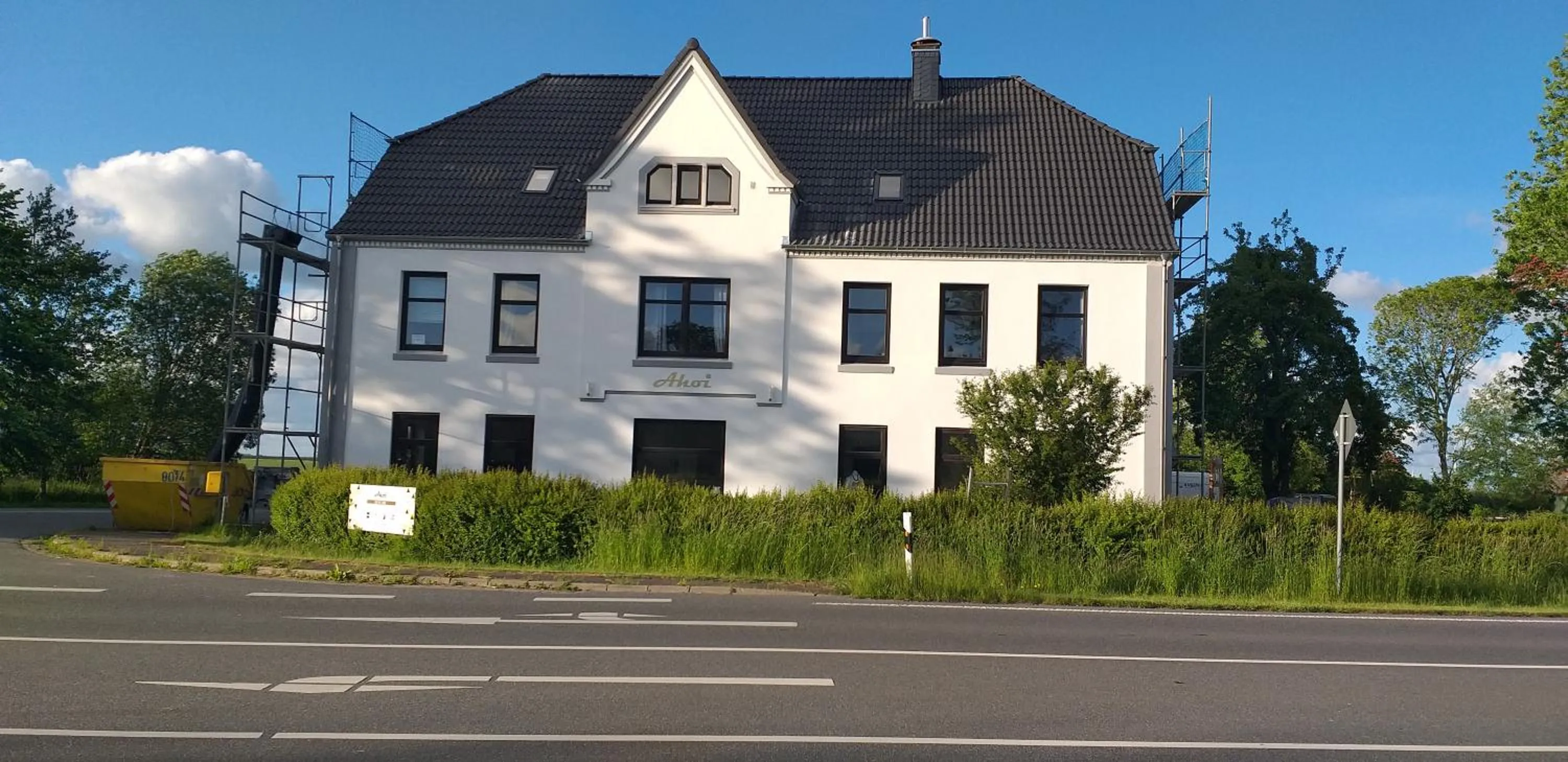 Property building in Ahoi