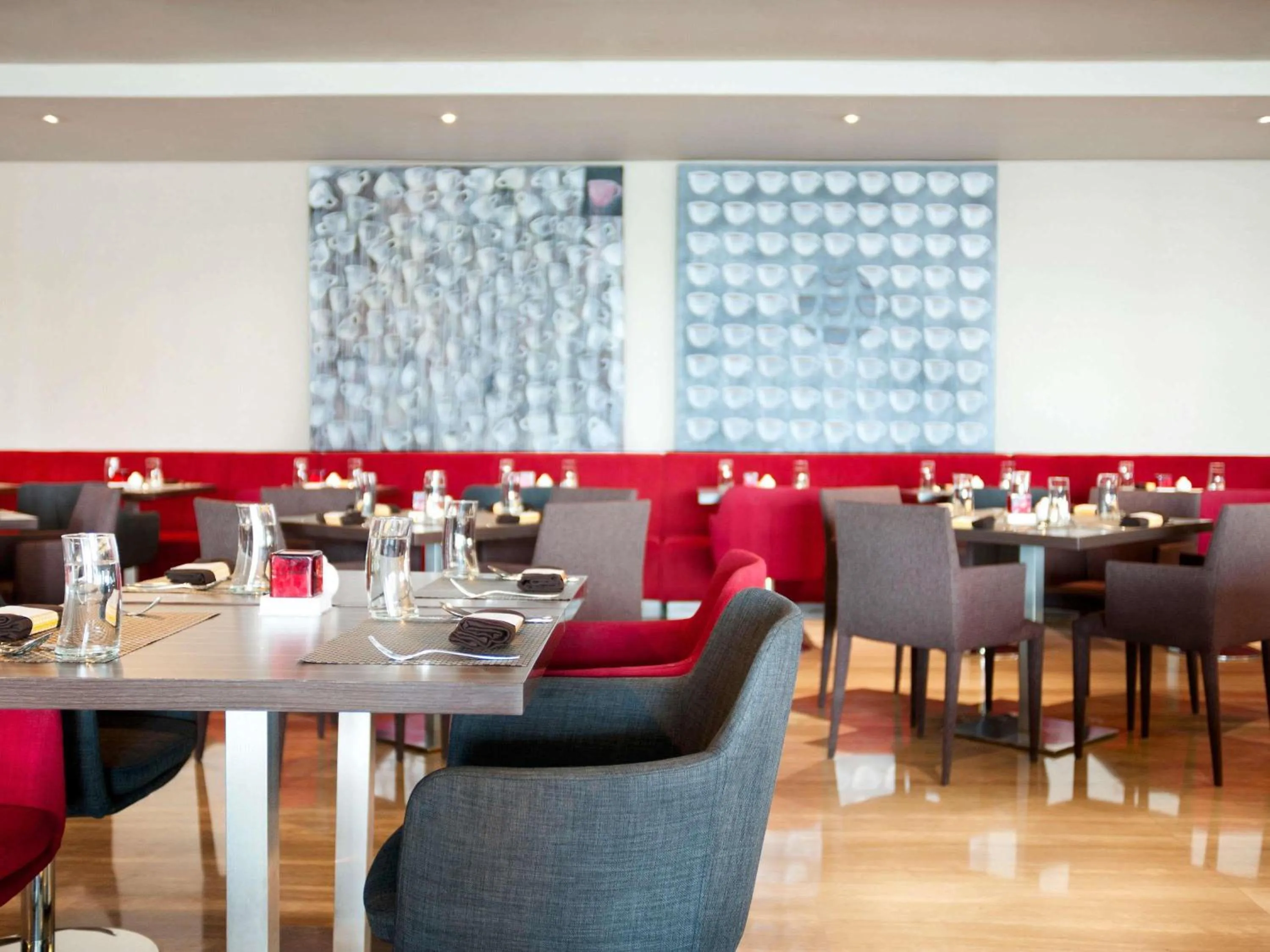 Restaurant/places to eat in Novotel Jakarta Gajah Mada