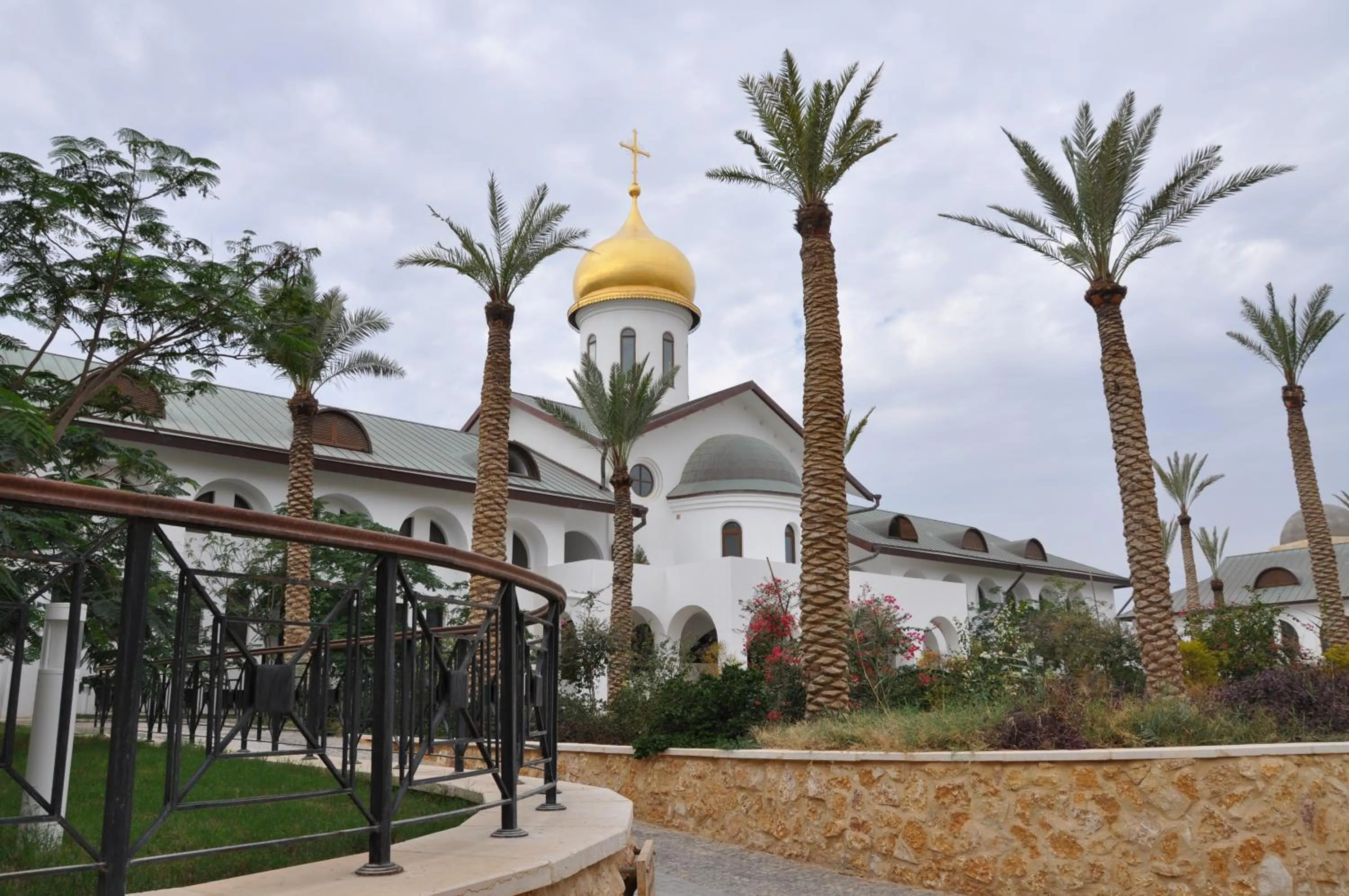Facade/entrance in Russian Pilgrim Residence