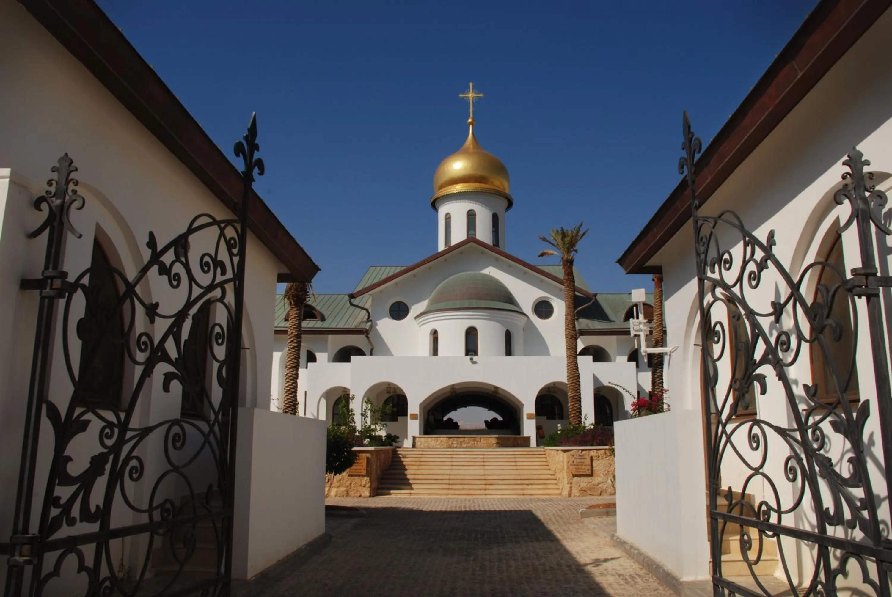 Facade/entrance in Russian Pilgrim Residence