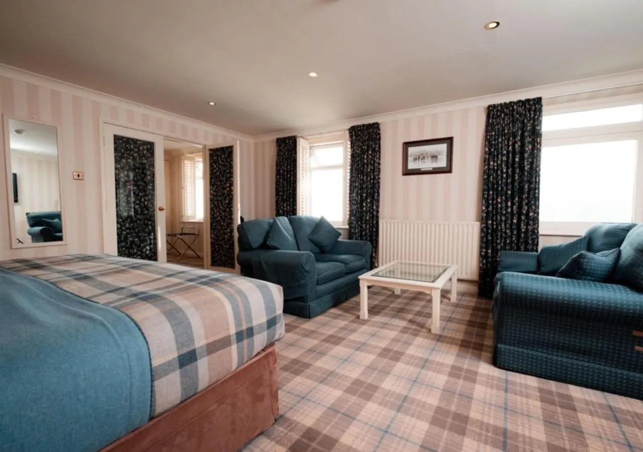 Lakeside Hotel and Spa