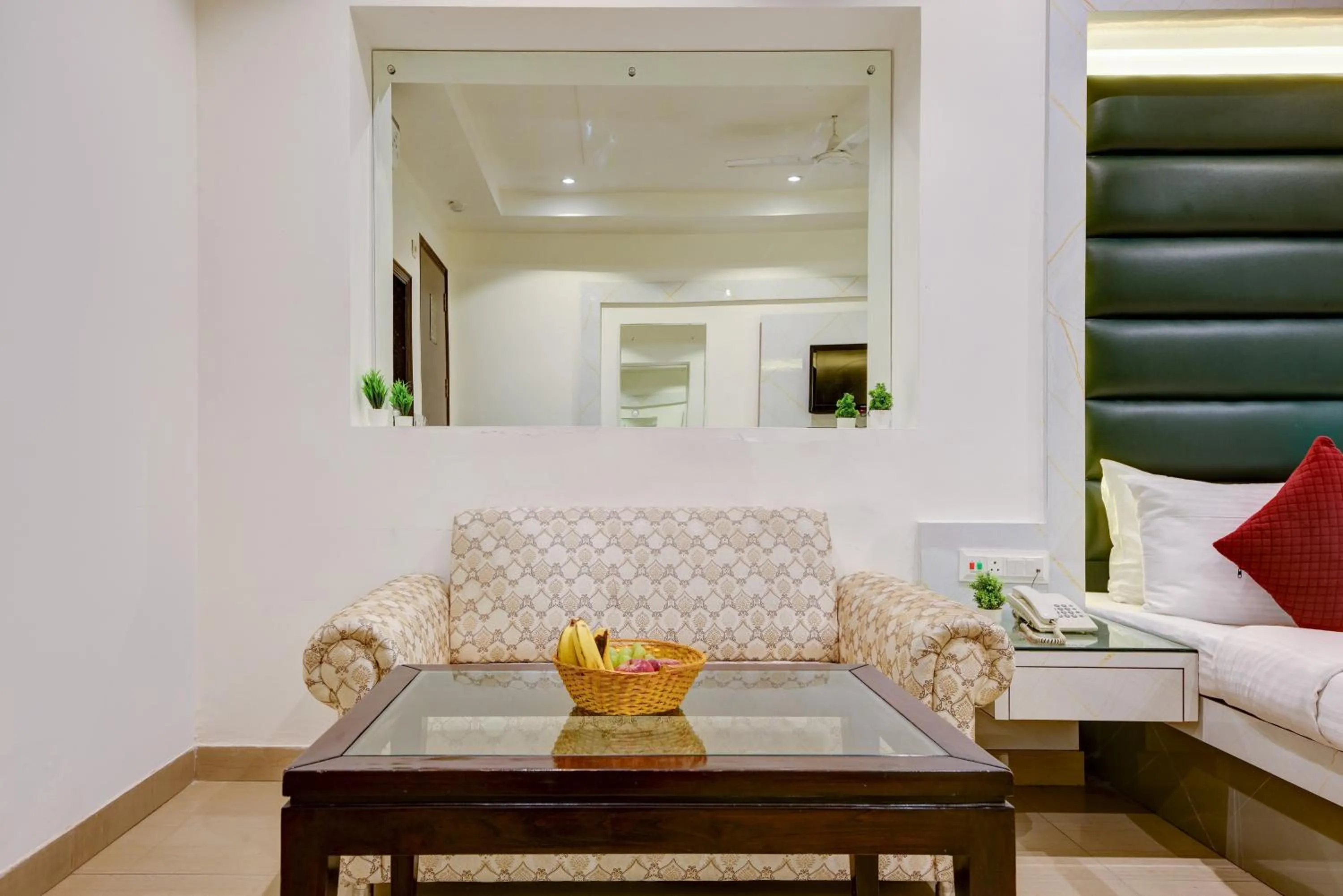 Seating area in Hotel Krishna Deluxe-By RCG Hotels