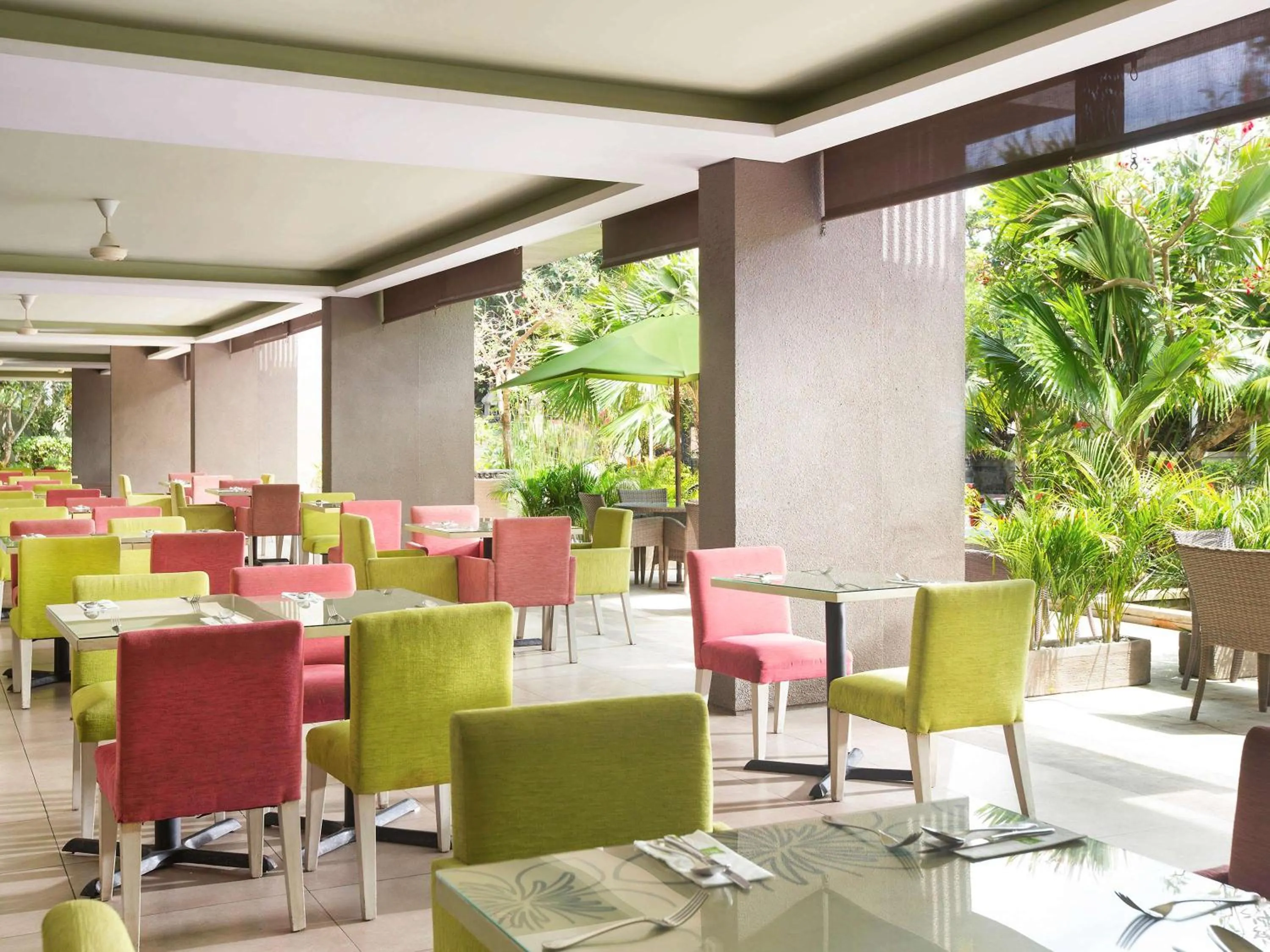 Restaurant/Places to Eat in Ibis Styles Bali Benoa