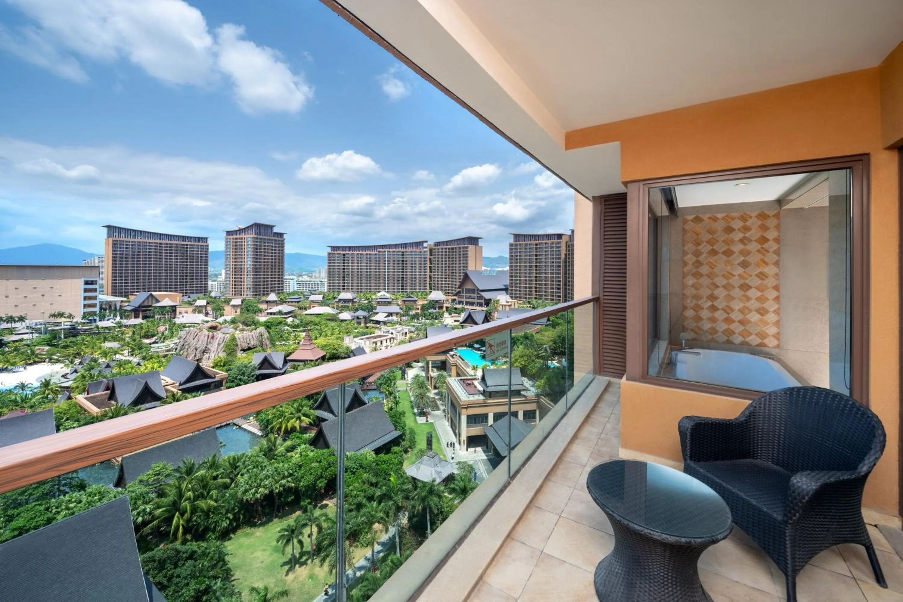 Balcony/Terrace in Mangrove Tree Resort World Sanya Bay-Kapok