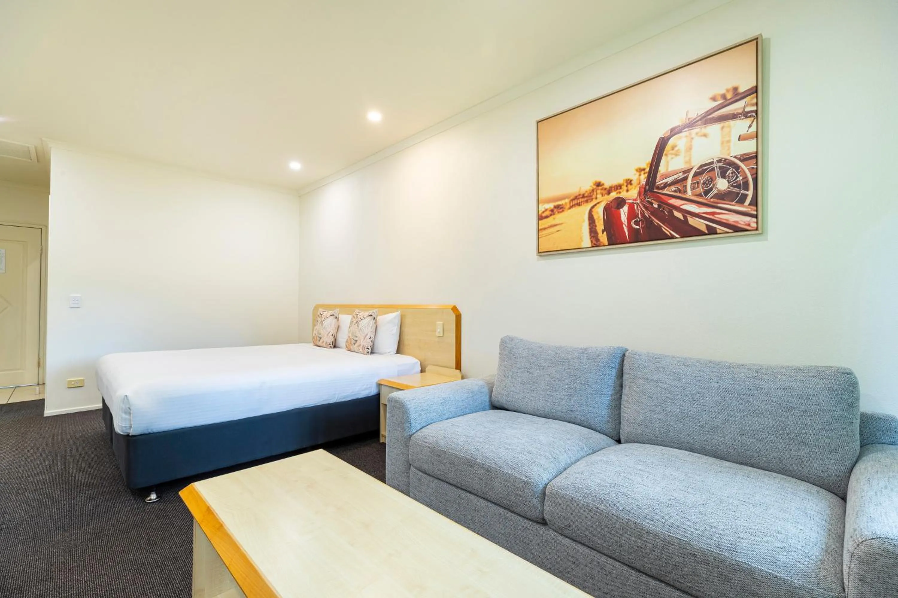 Bed in Red Bridge Motor Inn