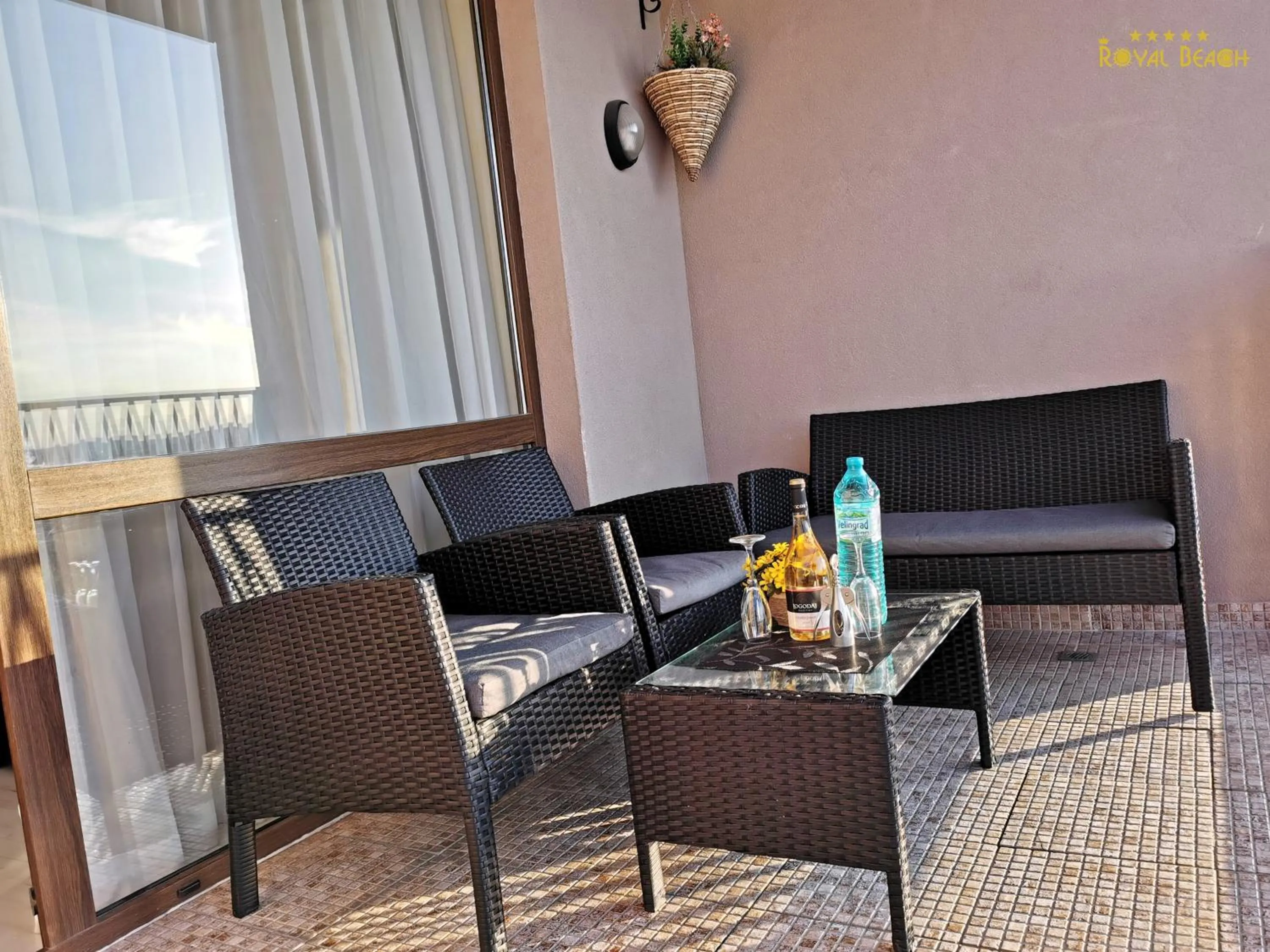 Balcony/Terrace, Seating Area in Barcelo Royal Beach Hotel