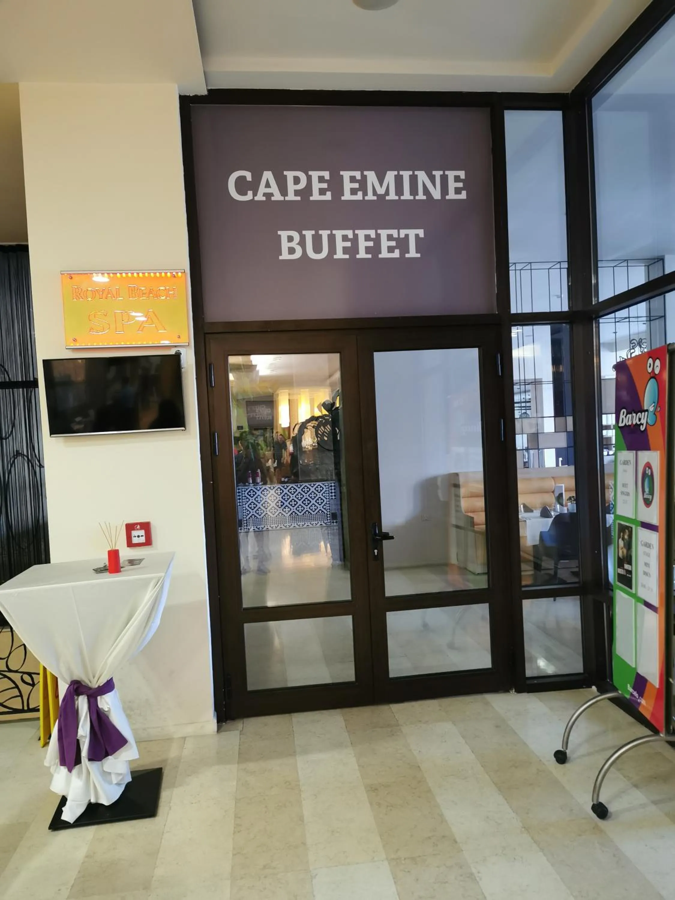 Restaurant/places to eat in Barcelo Royal Beach Hotel