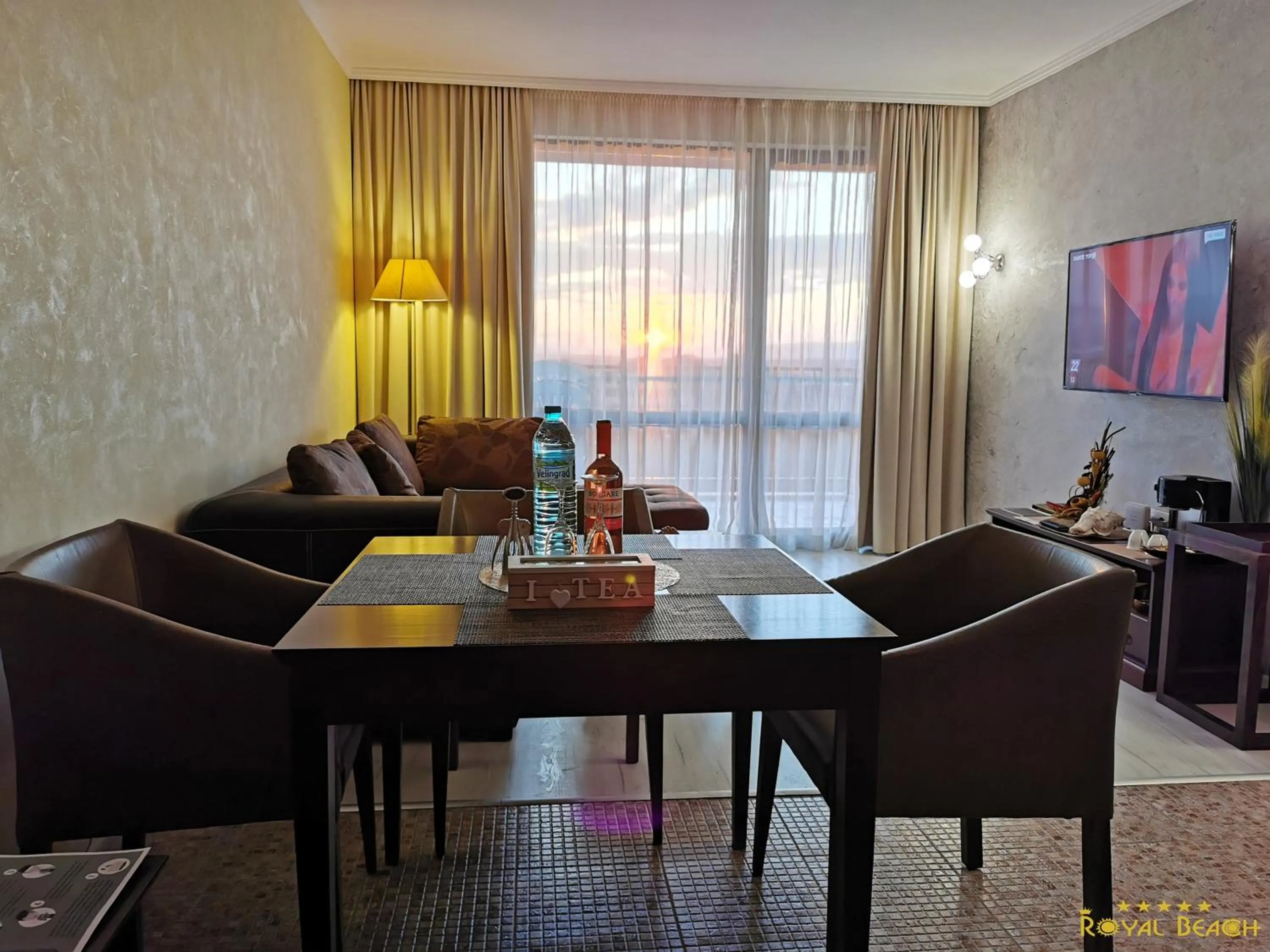 Living room, Seating Area in Barcelo Royal Beach Hotel