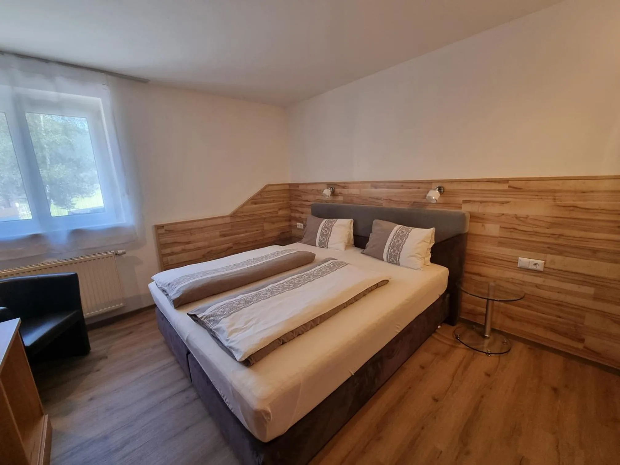 Bedroom, Bed in Hotel Gletschermühle