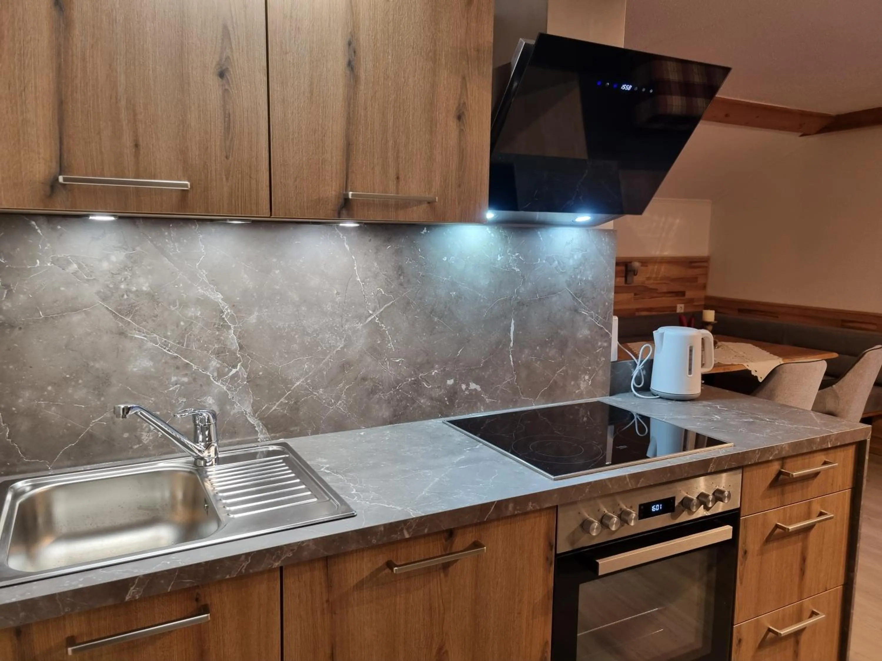 Kitchen or kitchenette in Hotel Gletschermühle