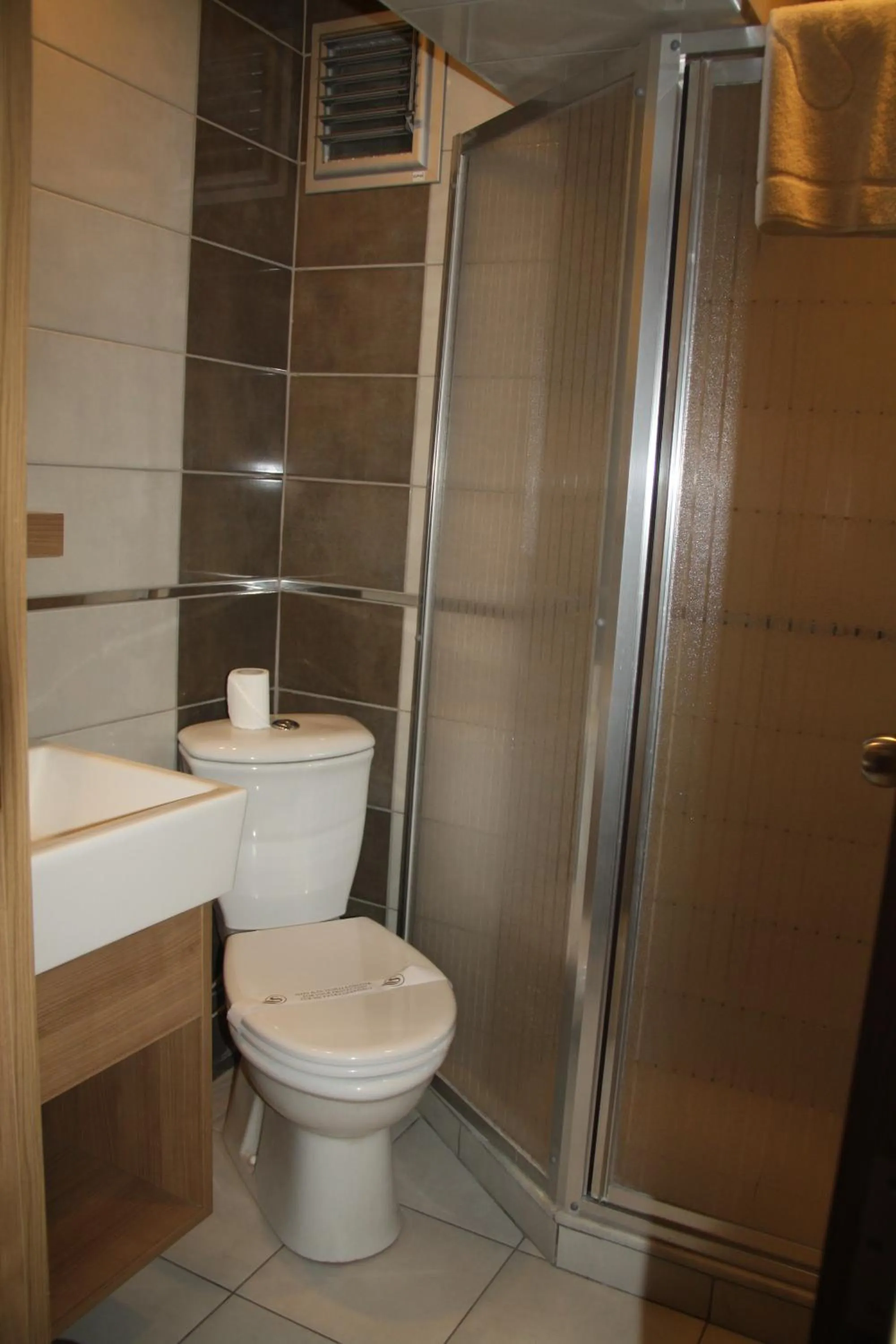 Bathroom in Susuzlu Seckin Hotel