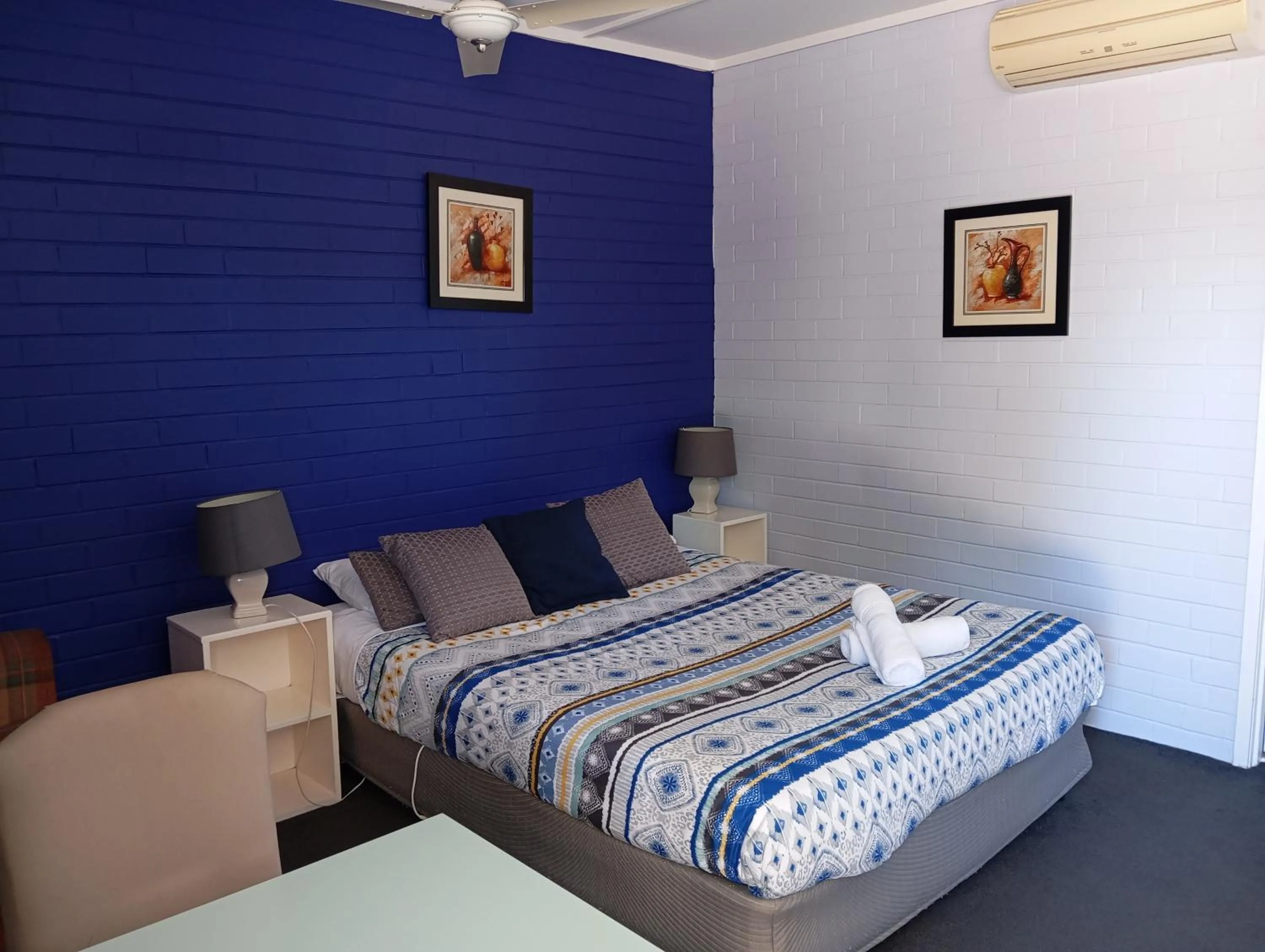Bed in Bairnsdale Town Central Motel