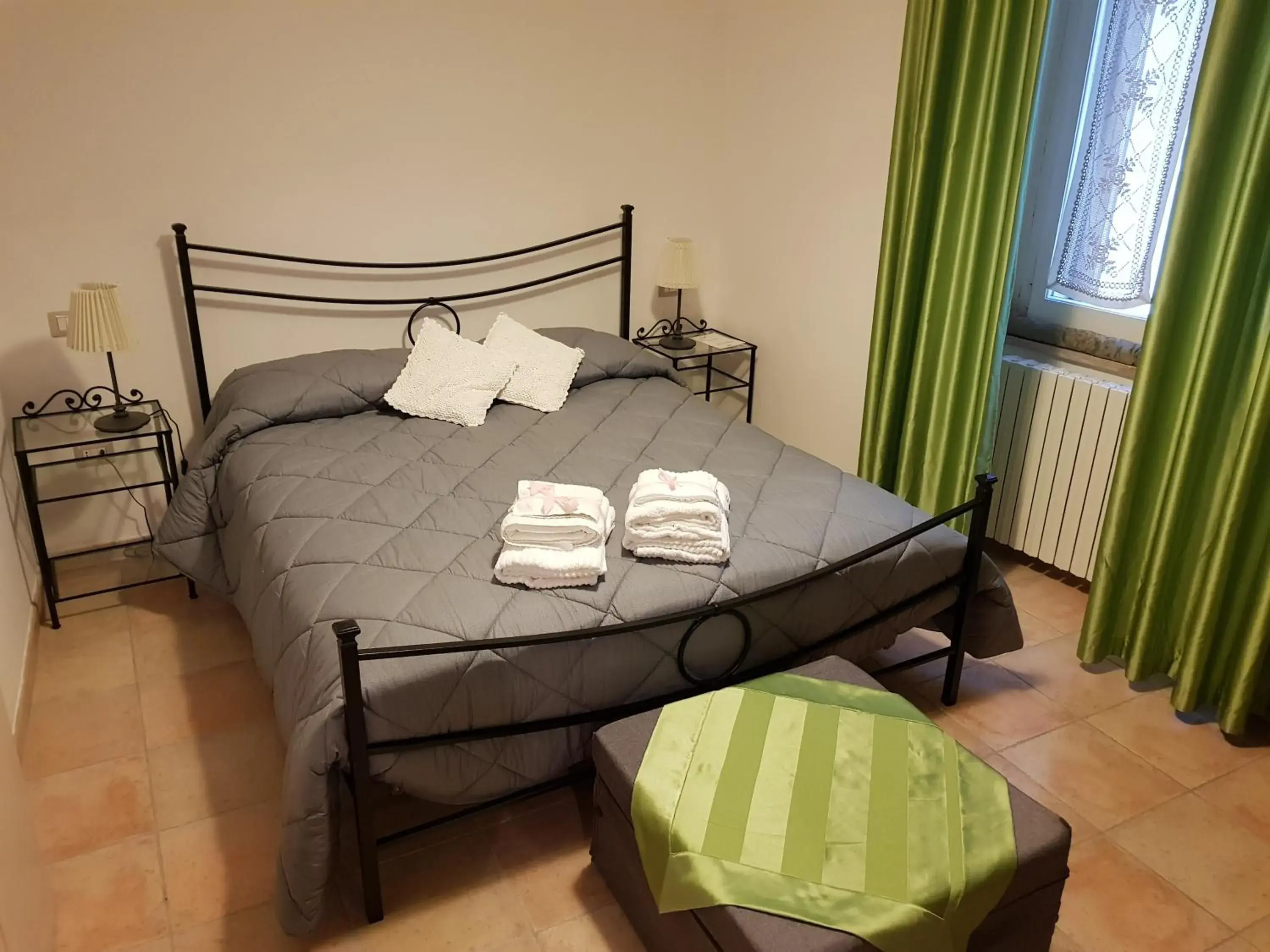 Double Room with Private Bathroom - single occupancy in B&B 'A Puteca Double Room with Private Bathroom - single occupancy in B&B 'A Puteca