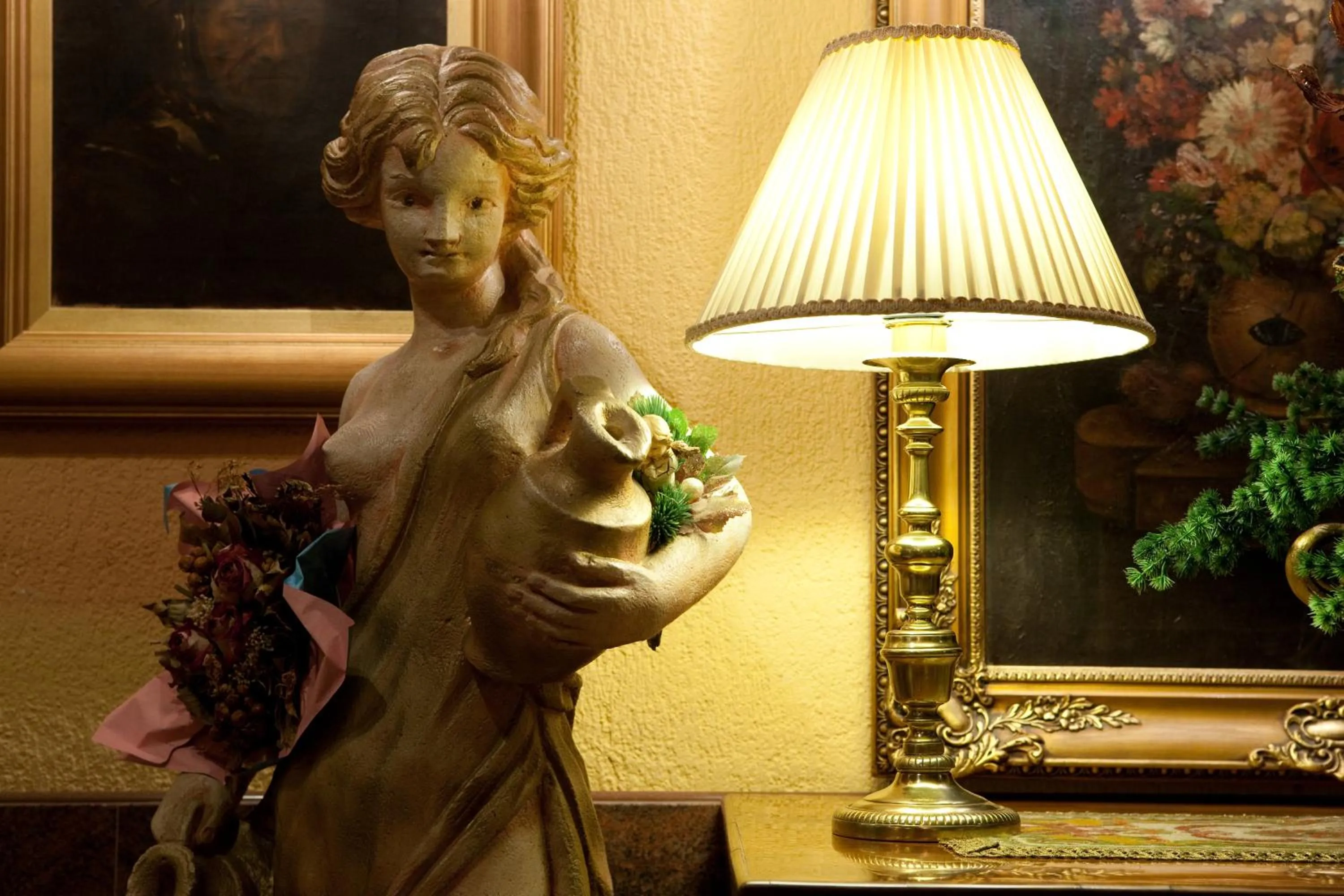 Restaurant/places to eat in Hotel Vila Tina