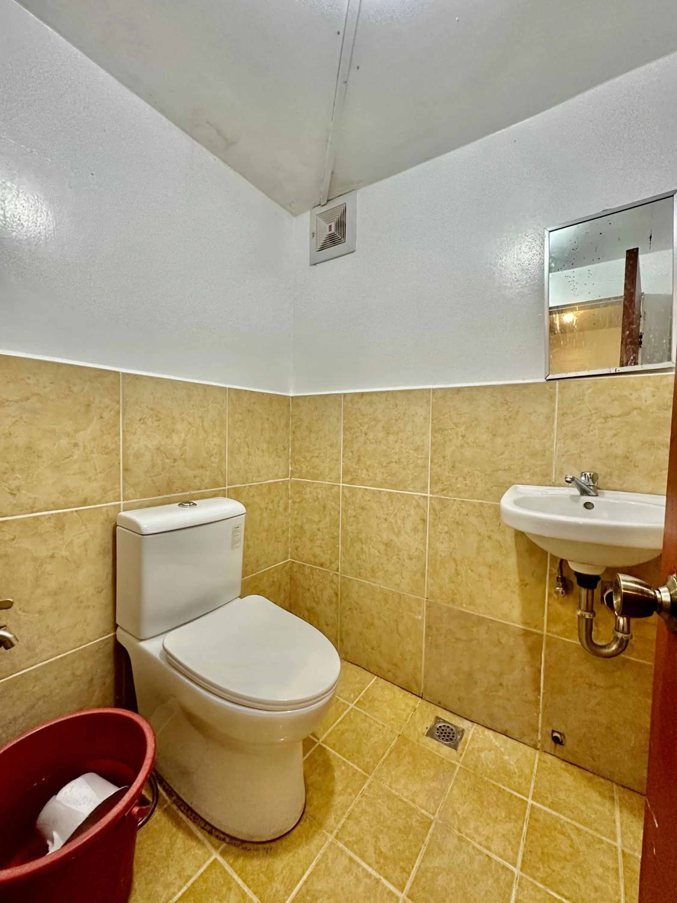 Shower in Wendy's Apartelle