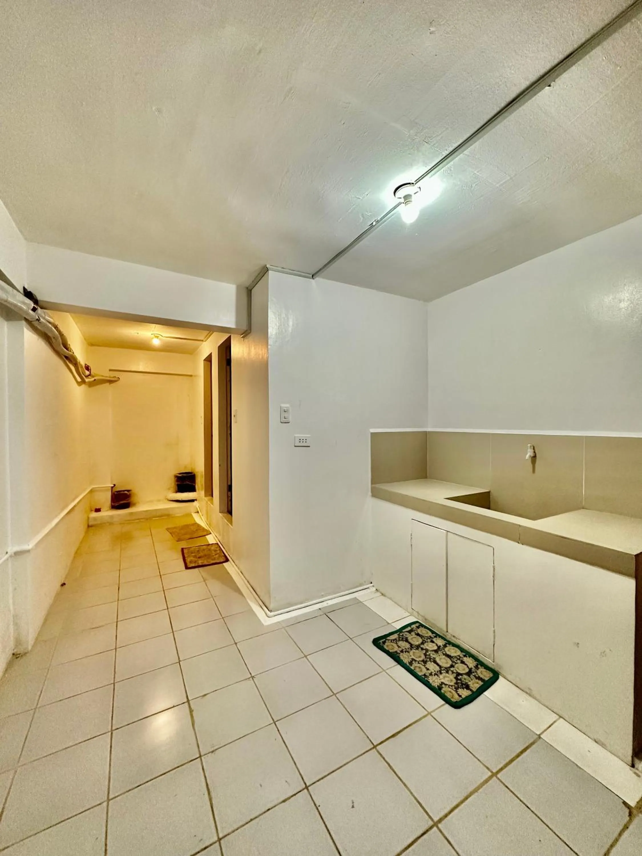 Bathroom in Wendy's Apartelle