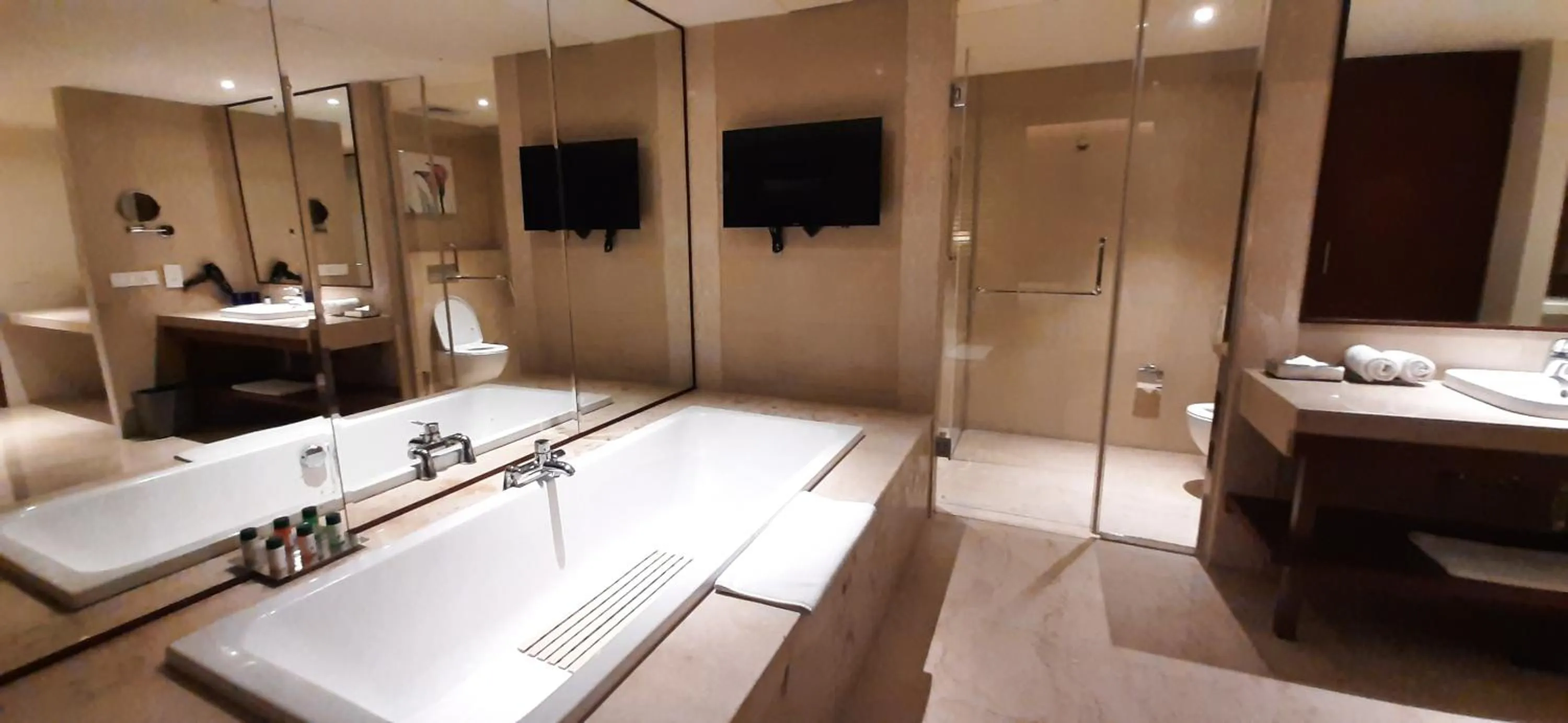 Shower, Bed in Fortune Avenue, Jalandhar - Member ITC Hotels' Group