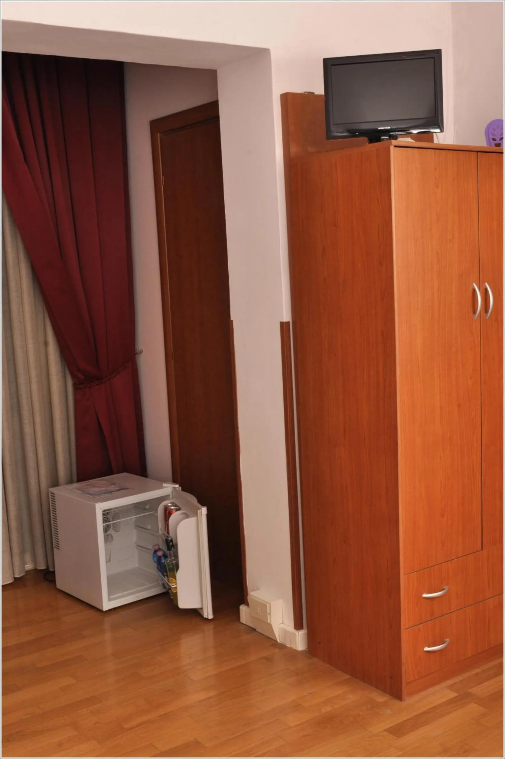TV and multimedia in Gialel Guesthouse