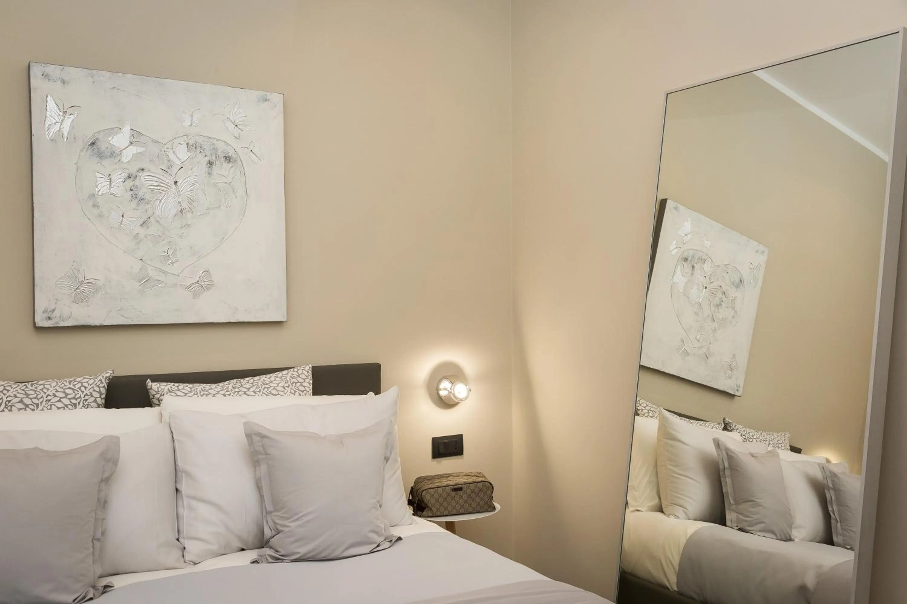 Bedroom, Bed in 126 Gracchi Suites