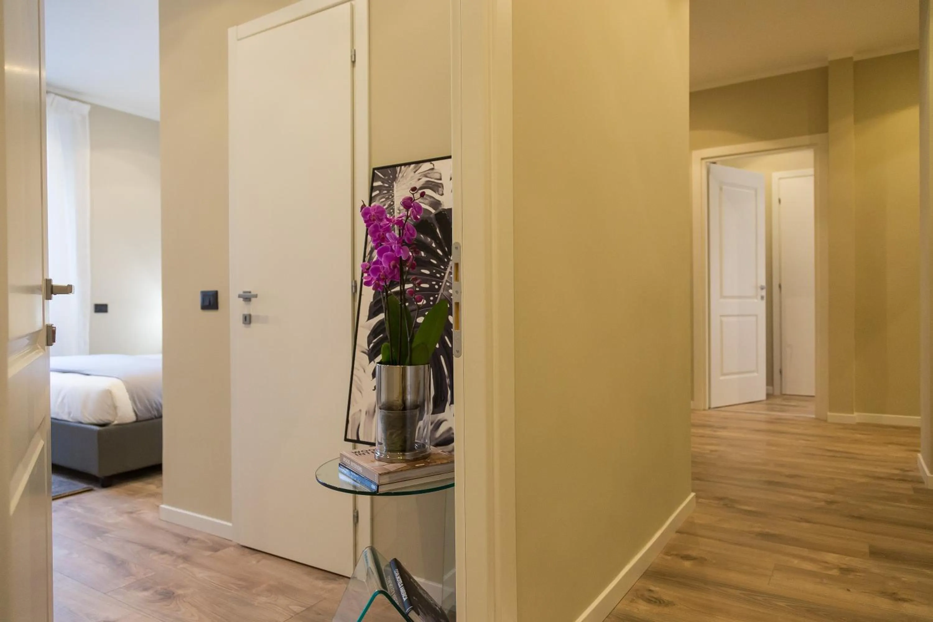 Decorative detail, Bed in 126 Gracchi Suites