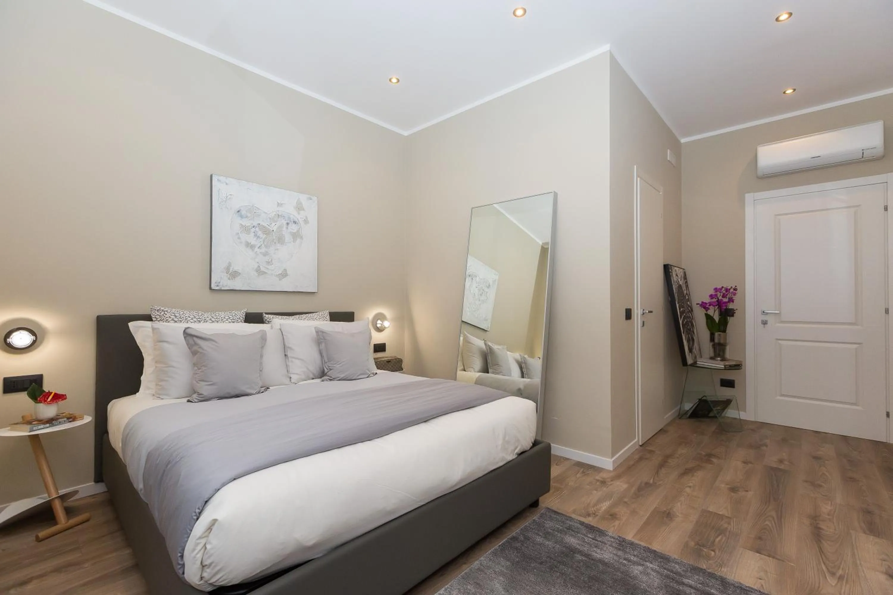 Bedroom, Bed in 126 Gracchi Suites