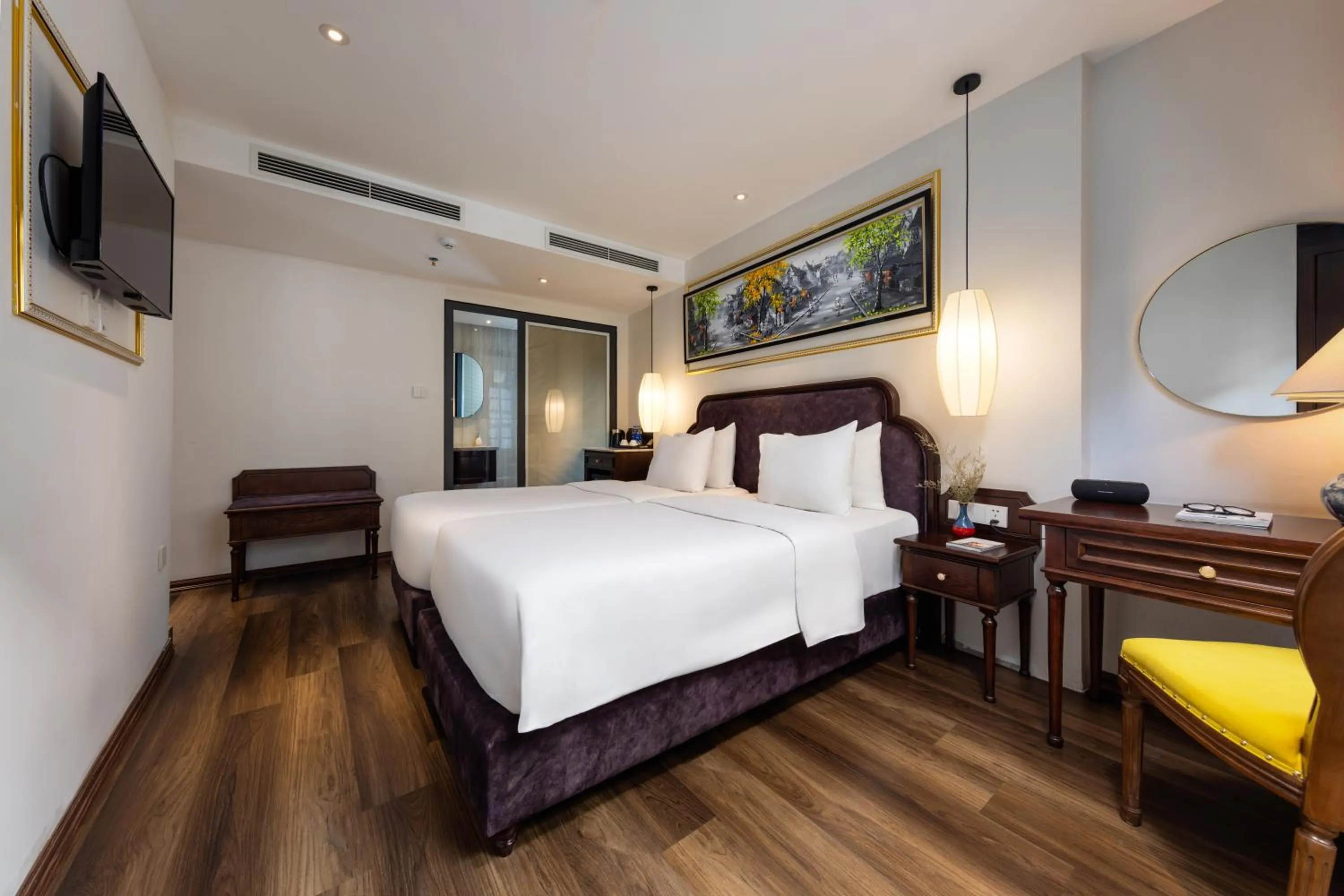 Photo of the whole room, Bed in Hanoi Central Hotel & Residences