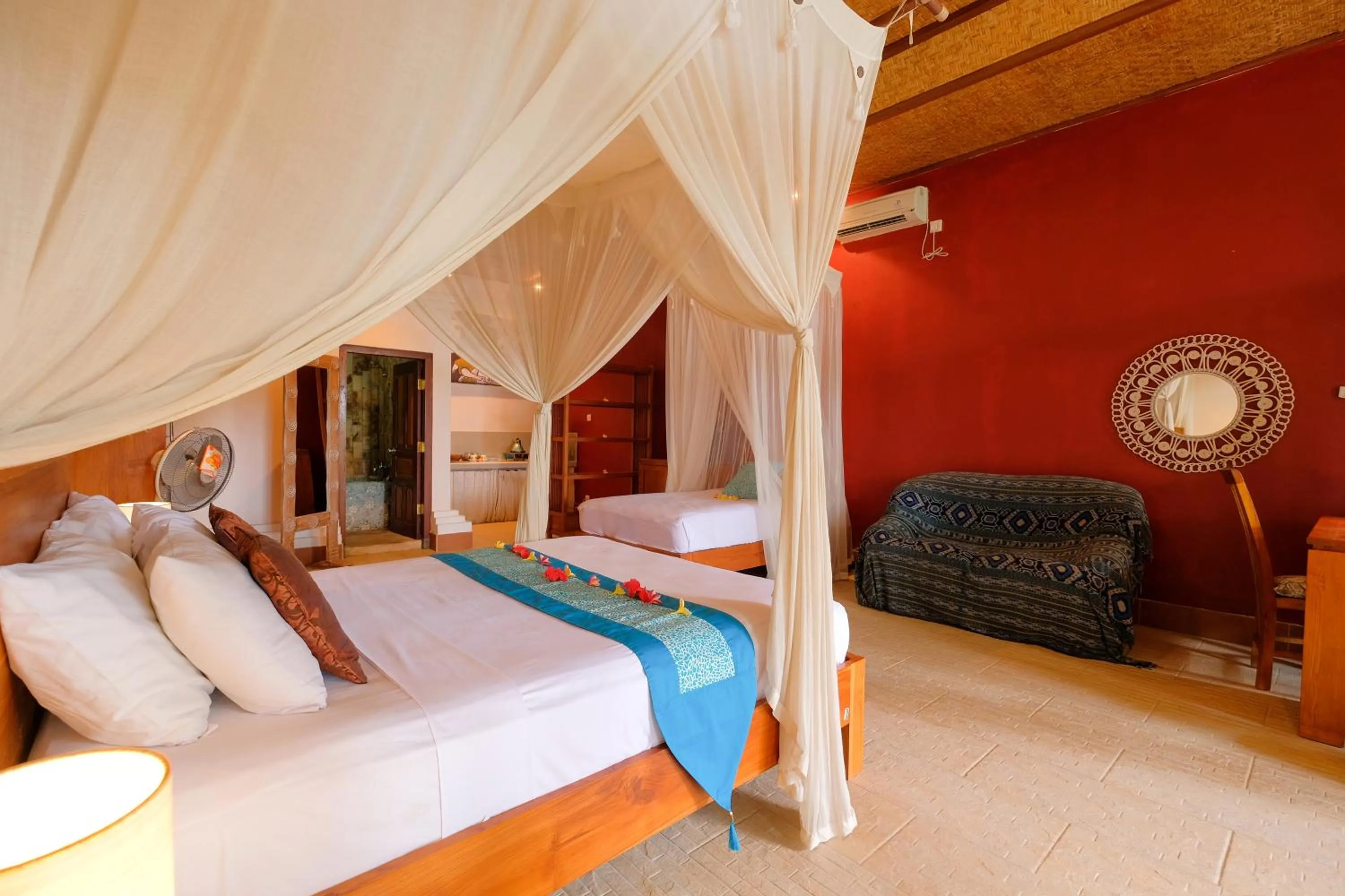 Bed in Sunrise Villa Ubud