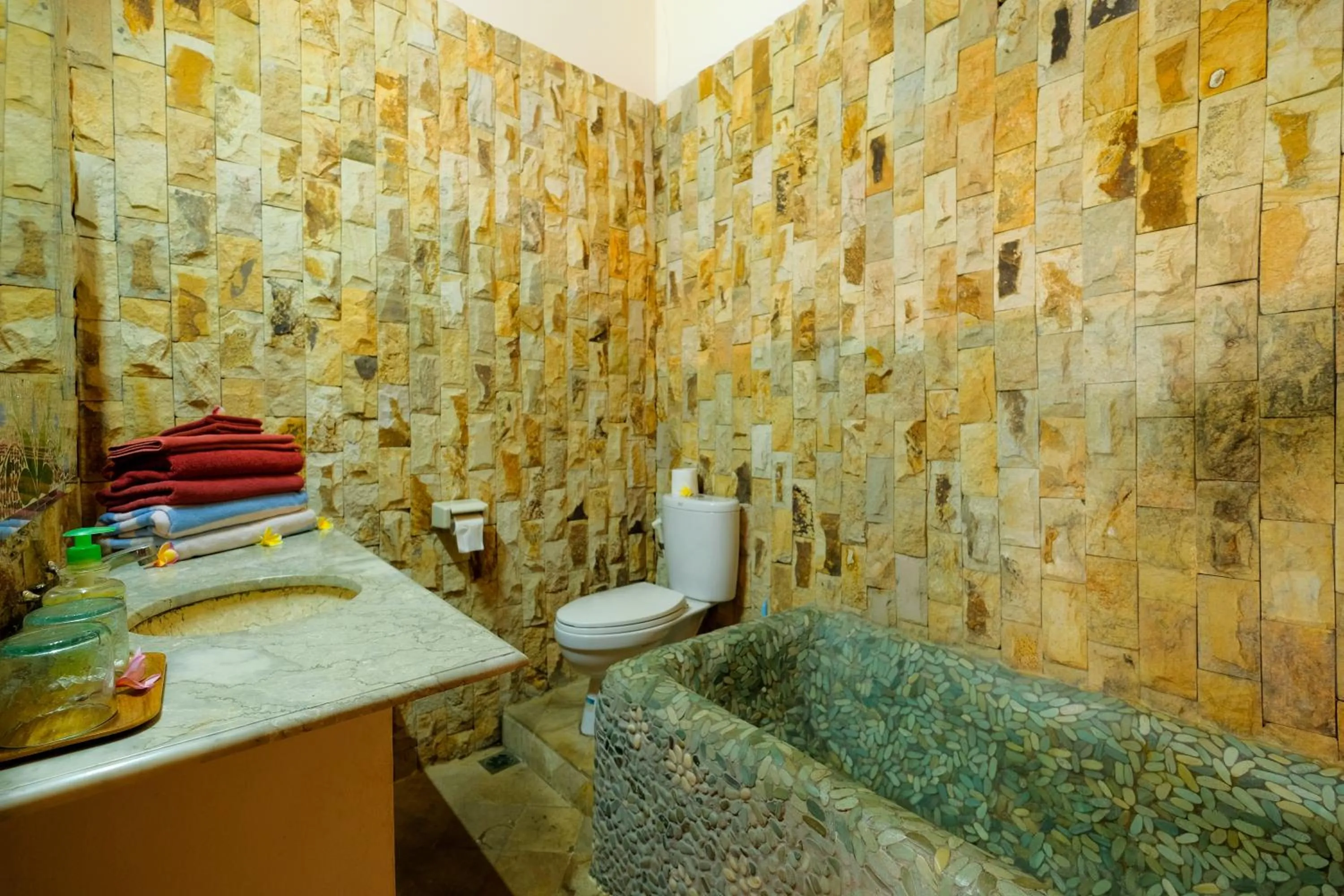 Bathroom in Sunrise Villa Ubud