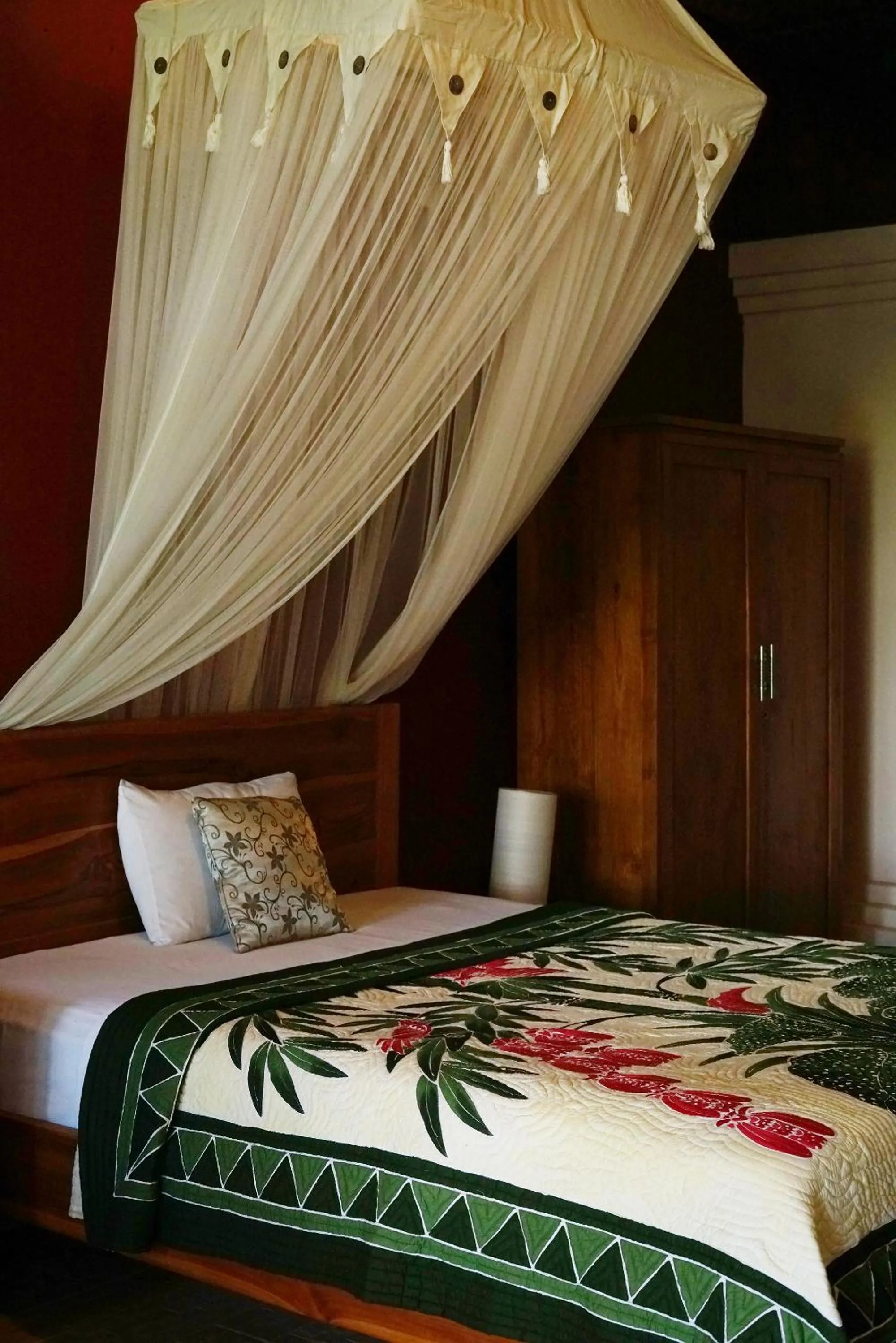 Bed in Sunrise Villa Ubud